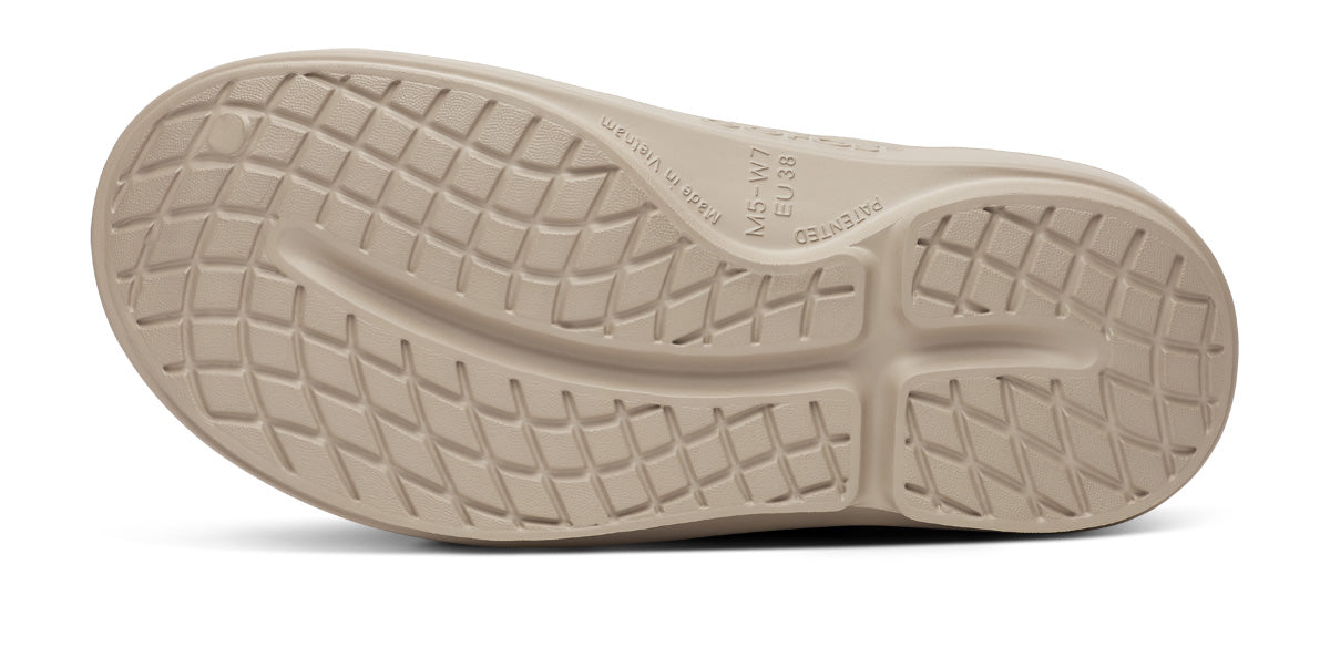 Oofos Women's Clog Nomad