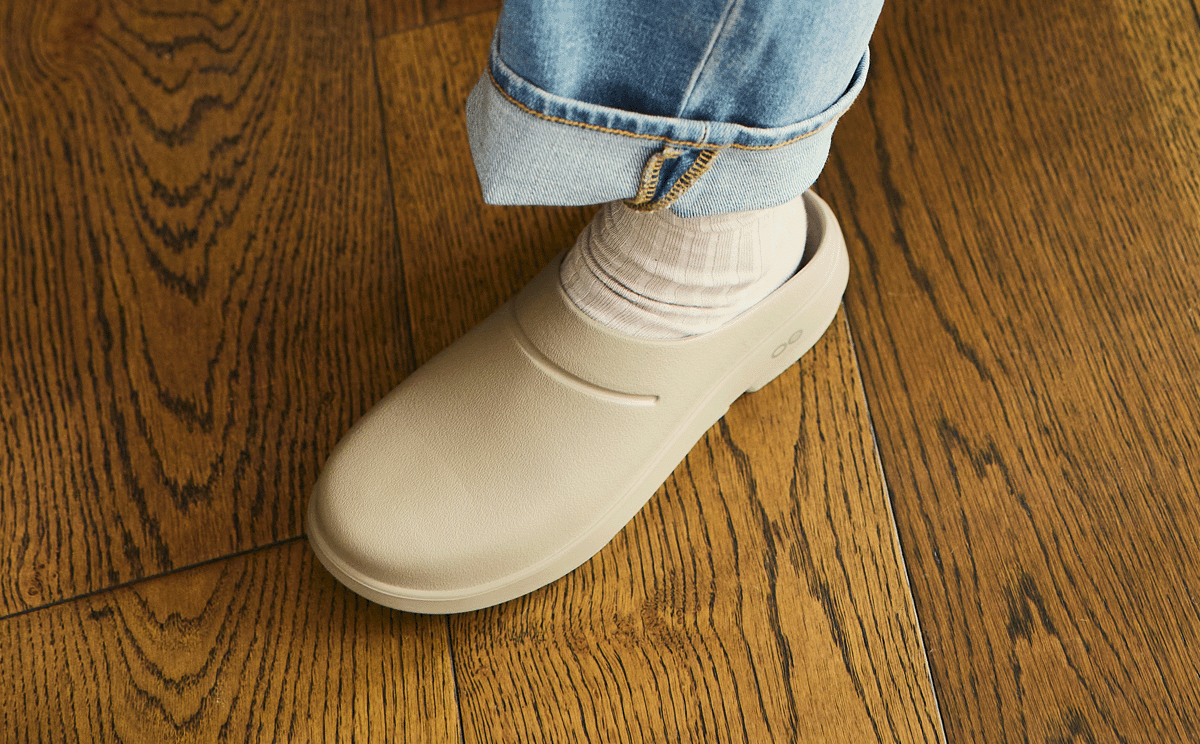 Oofos Women's Clog Nomad