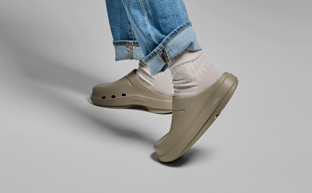 Oofos Women's Clog Nomad
