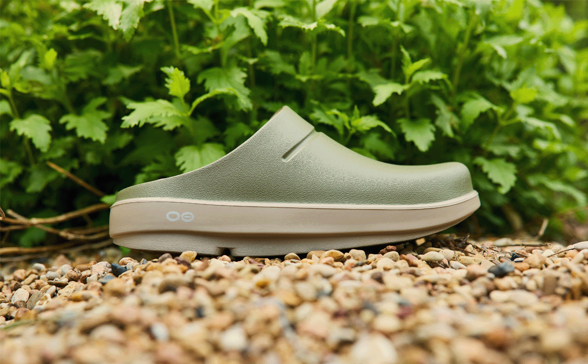 Oofos Men's Luxe Clog Nomad & Foliage
