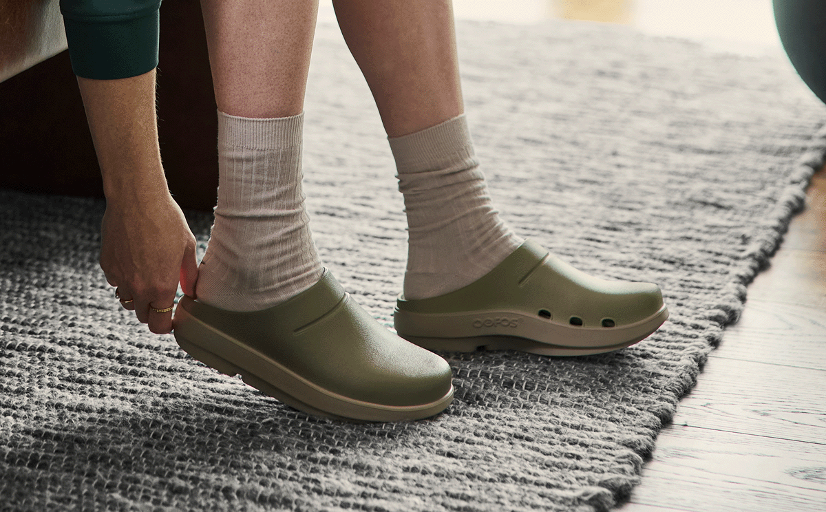 Oofos Women's Luxe Clog Nomad & Foliage