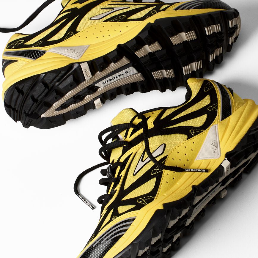 Brooks Cascadia 1 Yellow/Black/Moonbeam (Women's)