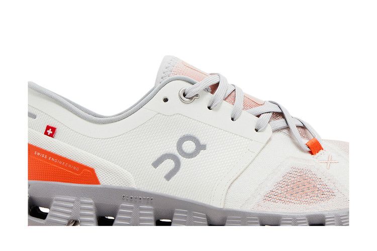 On Running Cloud X 3 Ivory Alloy (Women's)