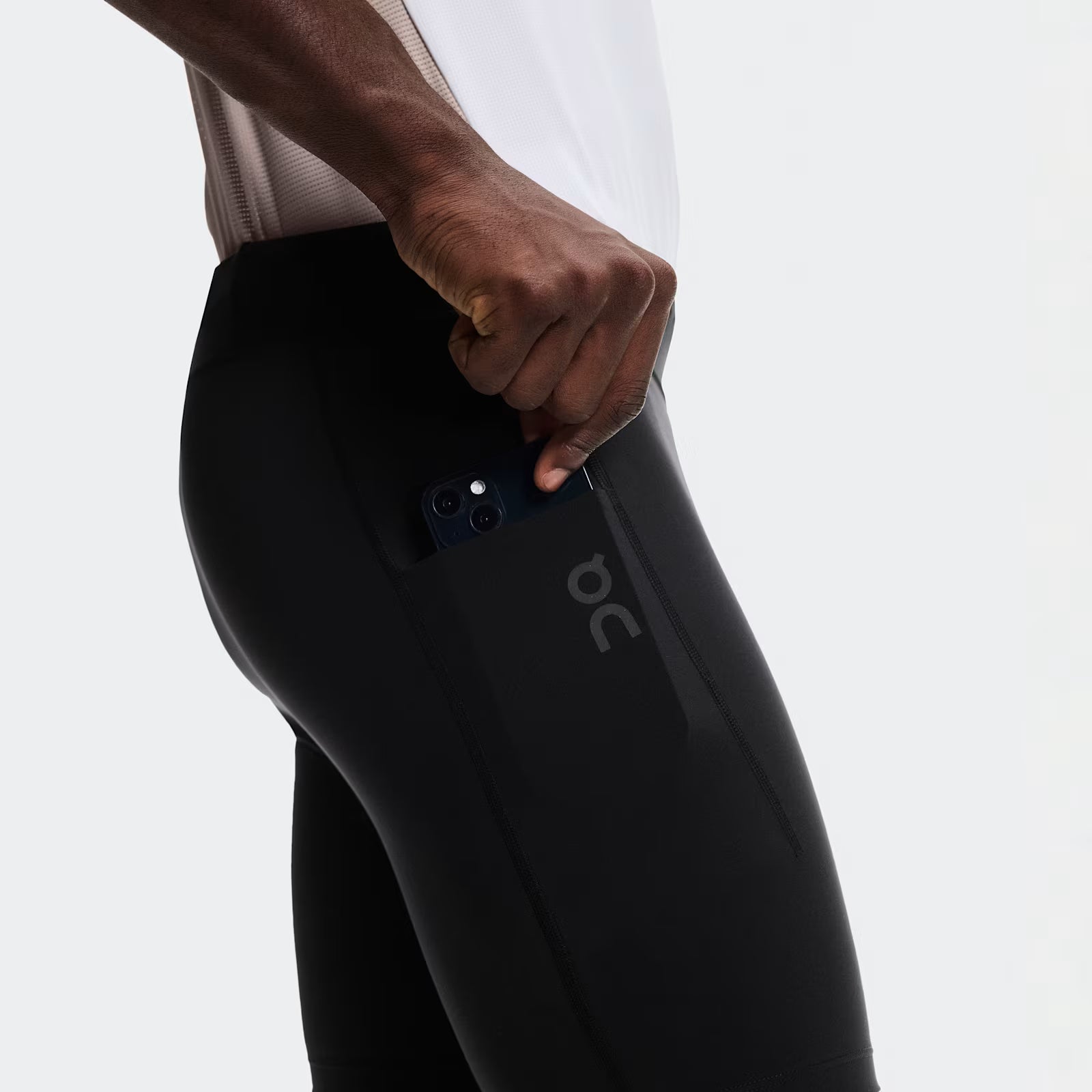 On 8" Performance Tights Black