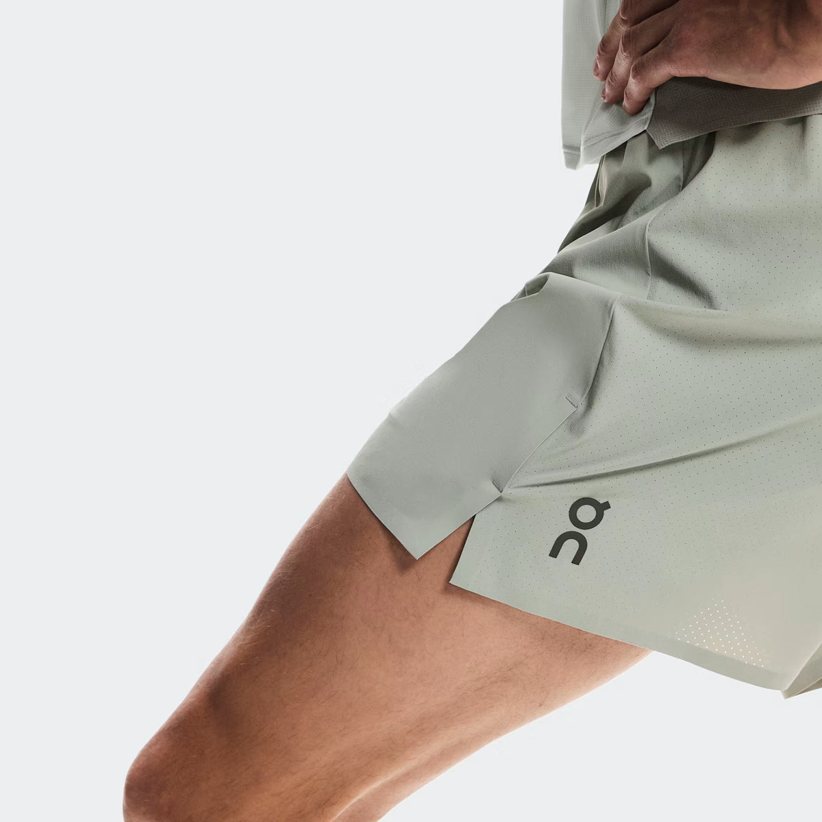 On 5" Performance Shorts Tin