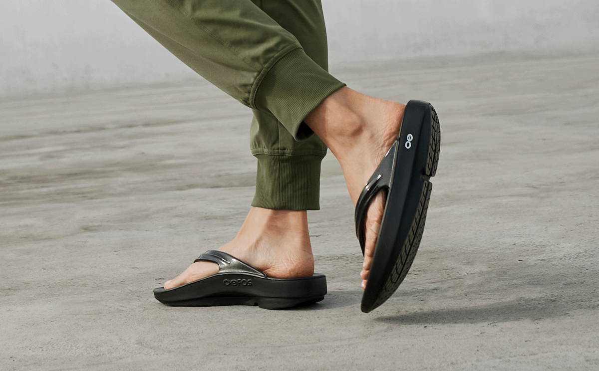 Oofos Women's Sandal Black