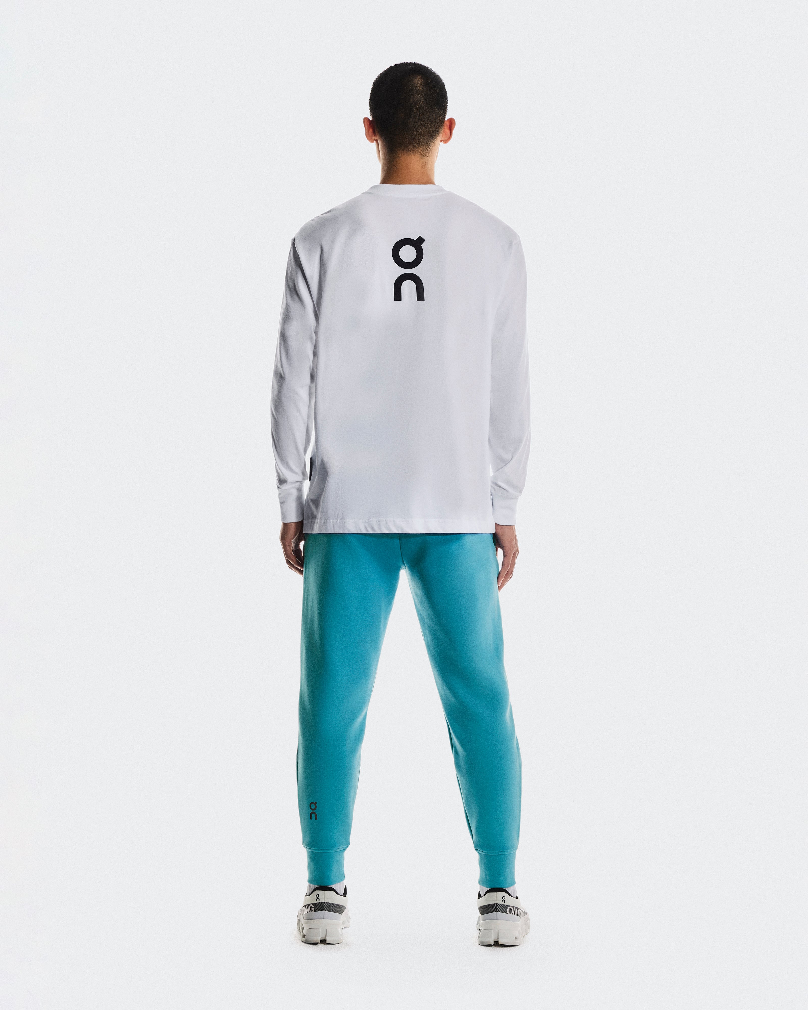 On Focus Tech Sweatpants Niagara