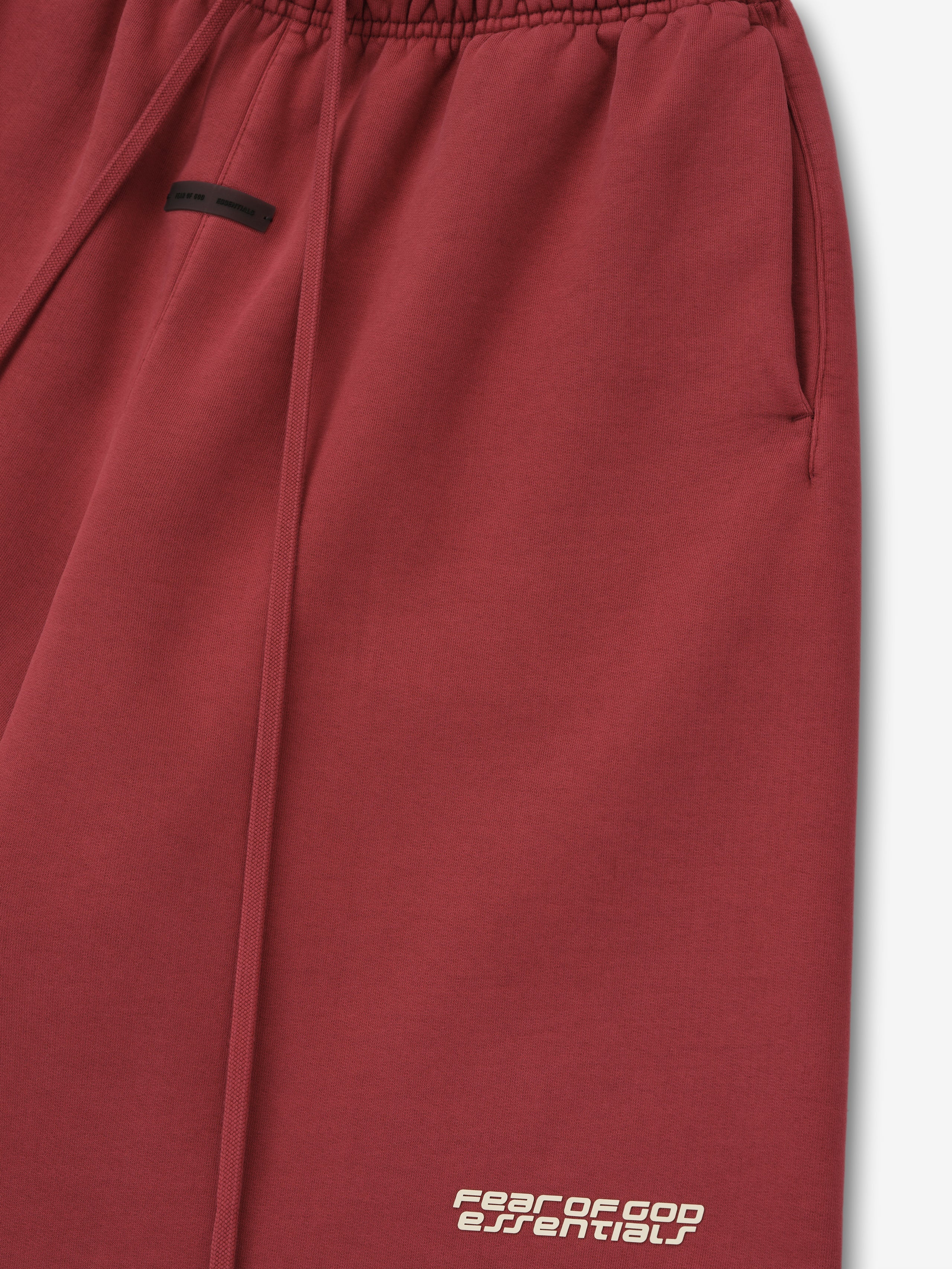 Essentials Relaxed Sweatshort Crimson