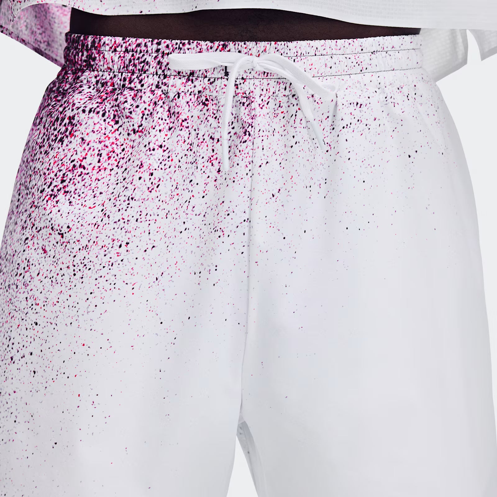 On 7" Court Shorts Fade Nebula | White