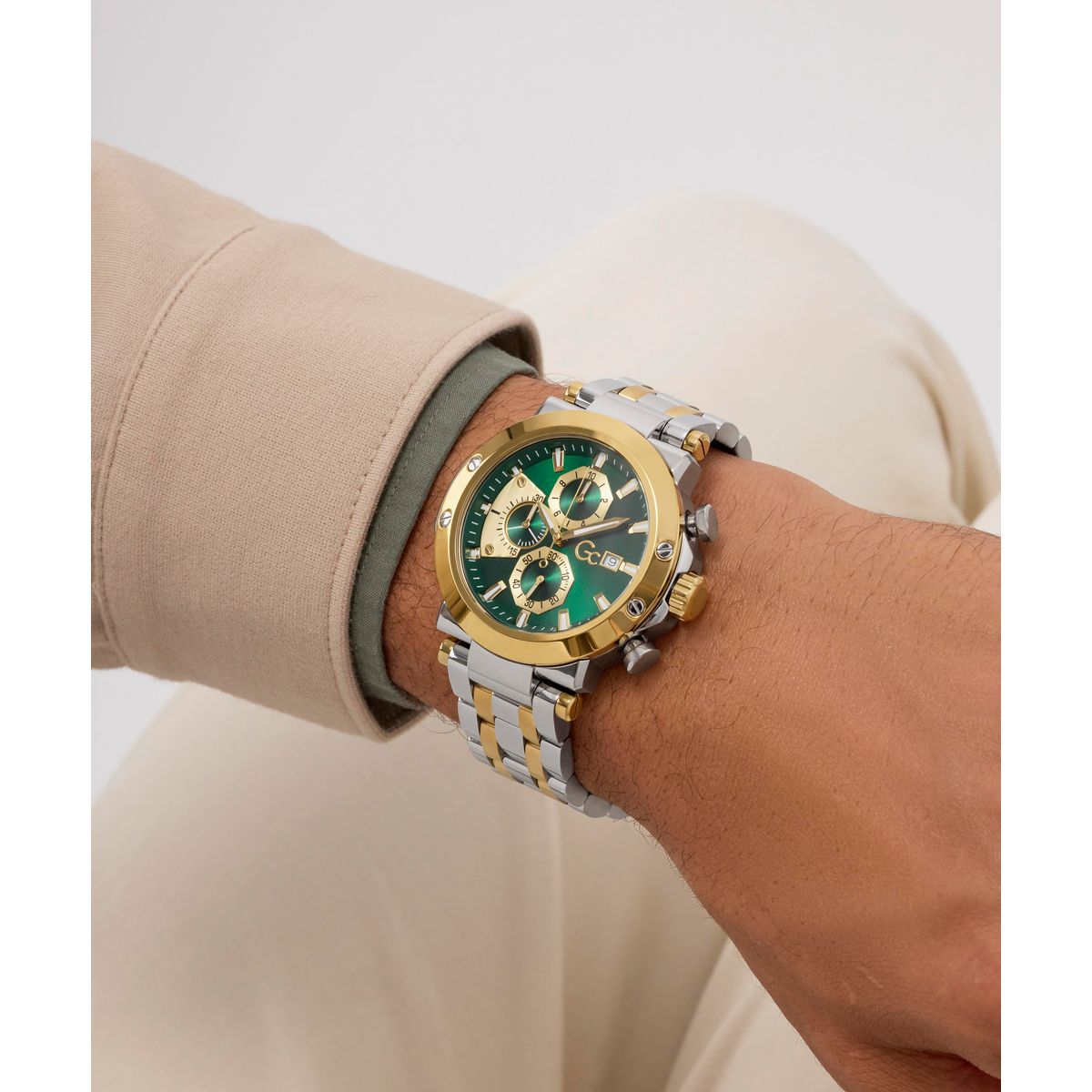Gc Round 44mm Green Dial Analog Men Watch - Z75003G9