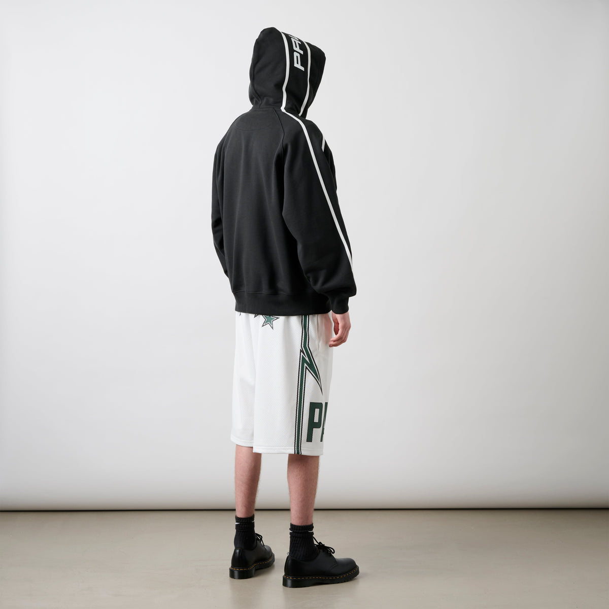 Palace Skateboards Runner HOOD Black