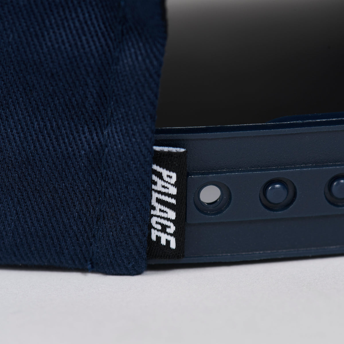 Palace Skateboards Bulldog P Frame 5-Panel Snapback NAVY