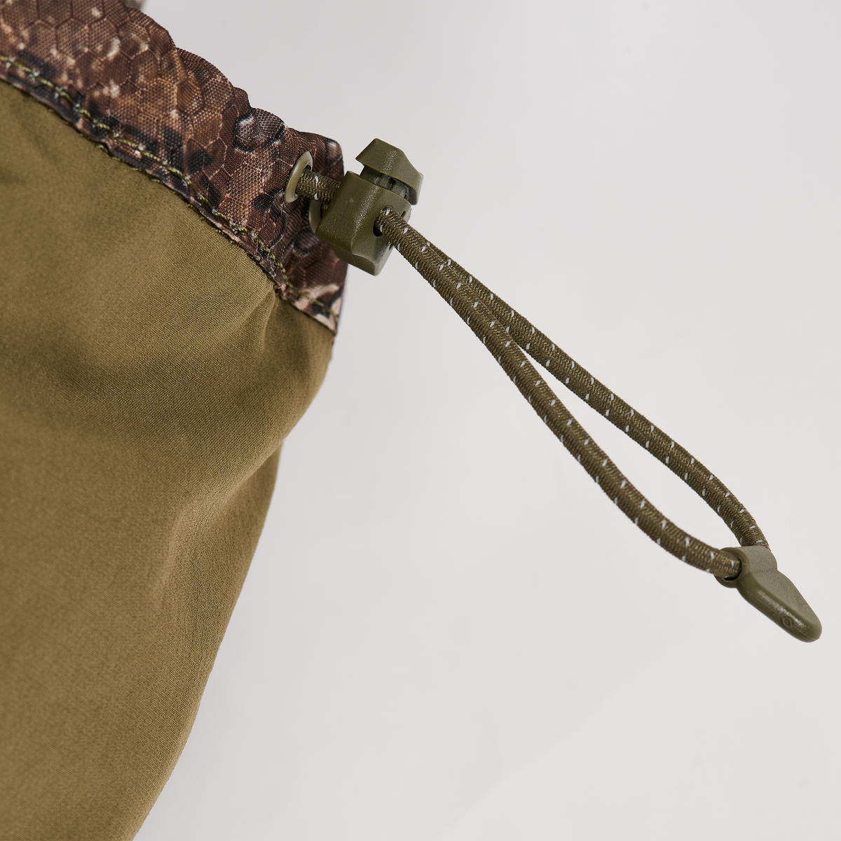 Palace Skateboards 3M Cordura Despatch Shoulder BAG Realtree Excape