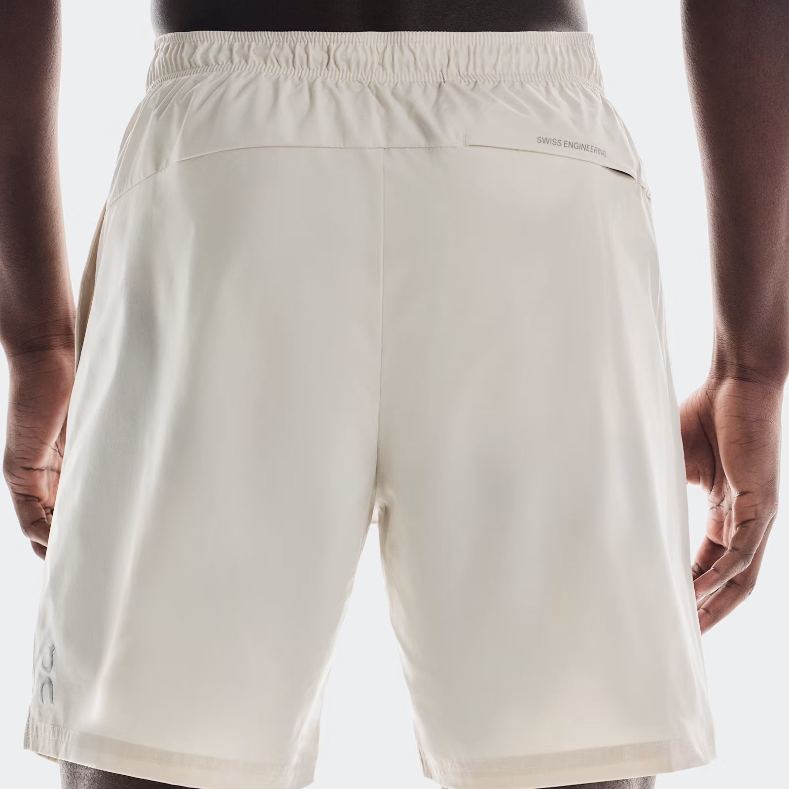 On 7" Core Shorts Sand