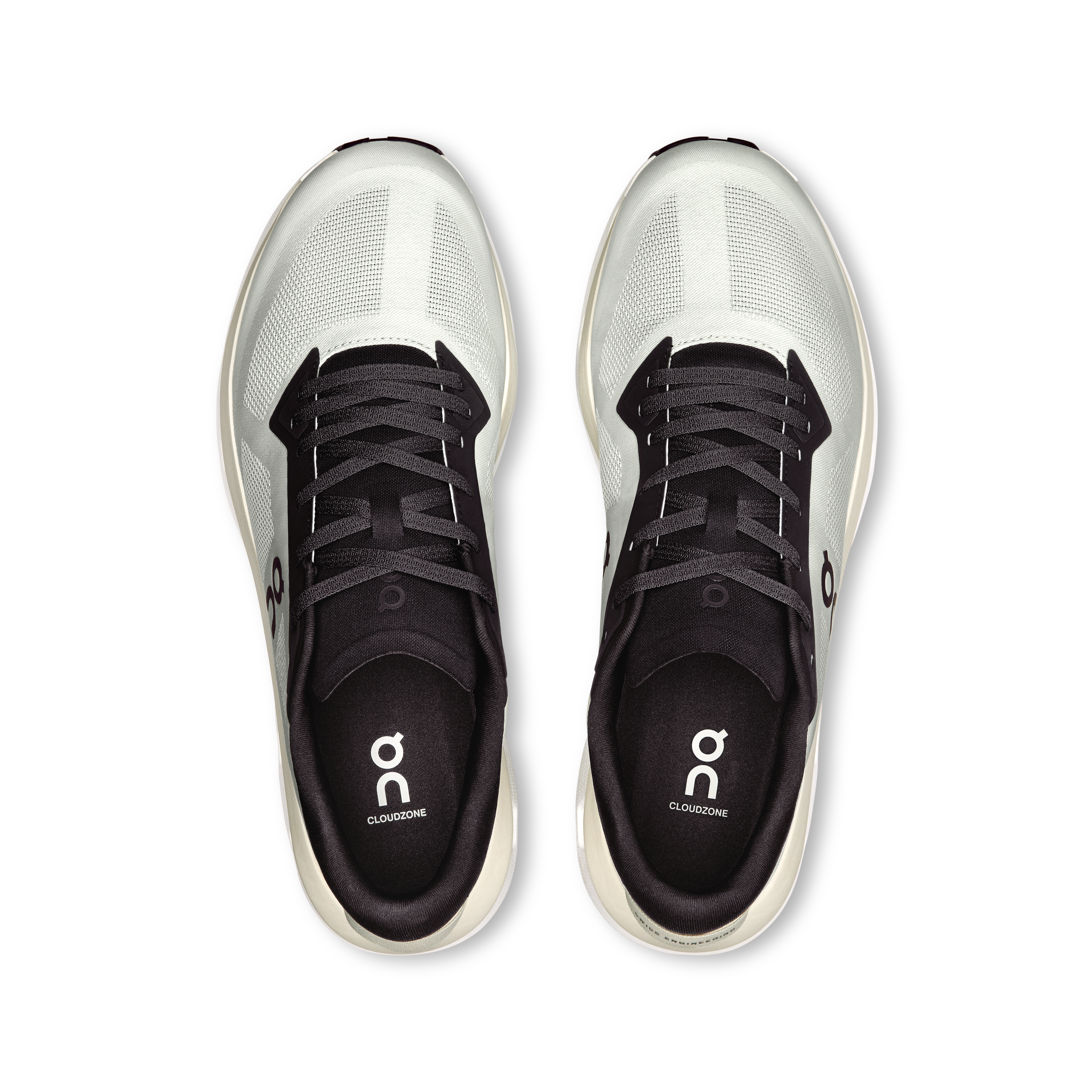 On Cloudzone Ice Black