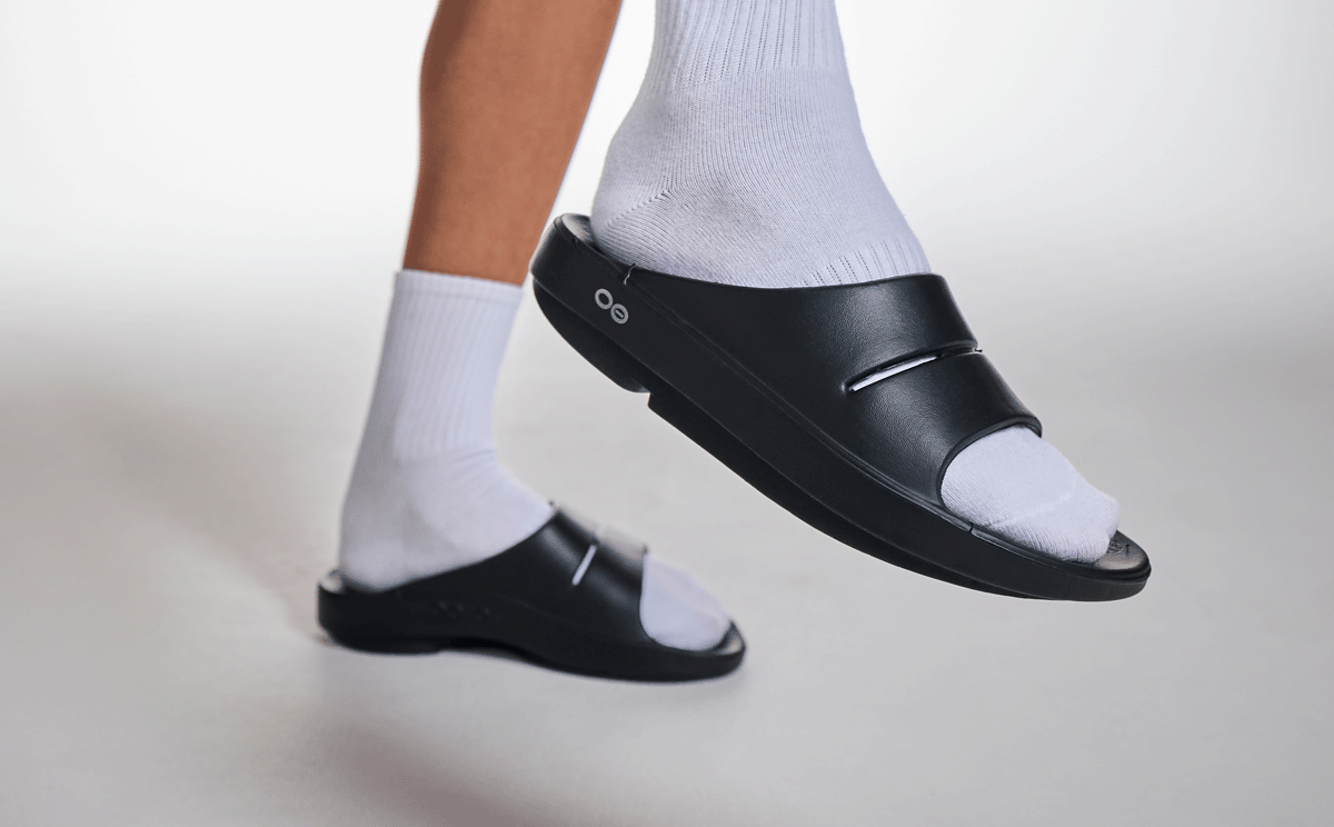 Oofos Women's Slide Black