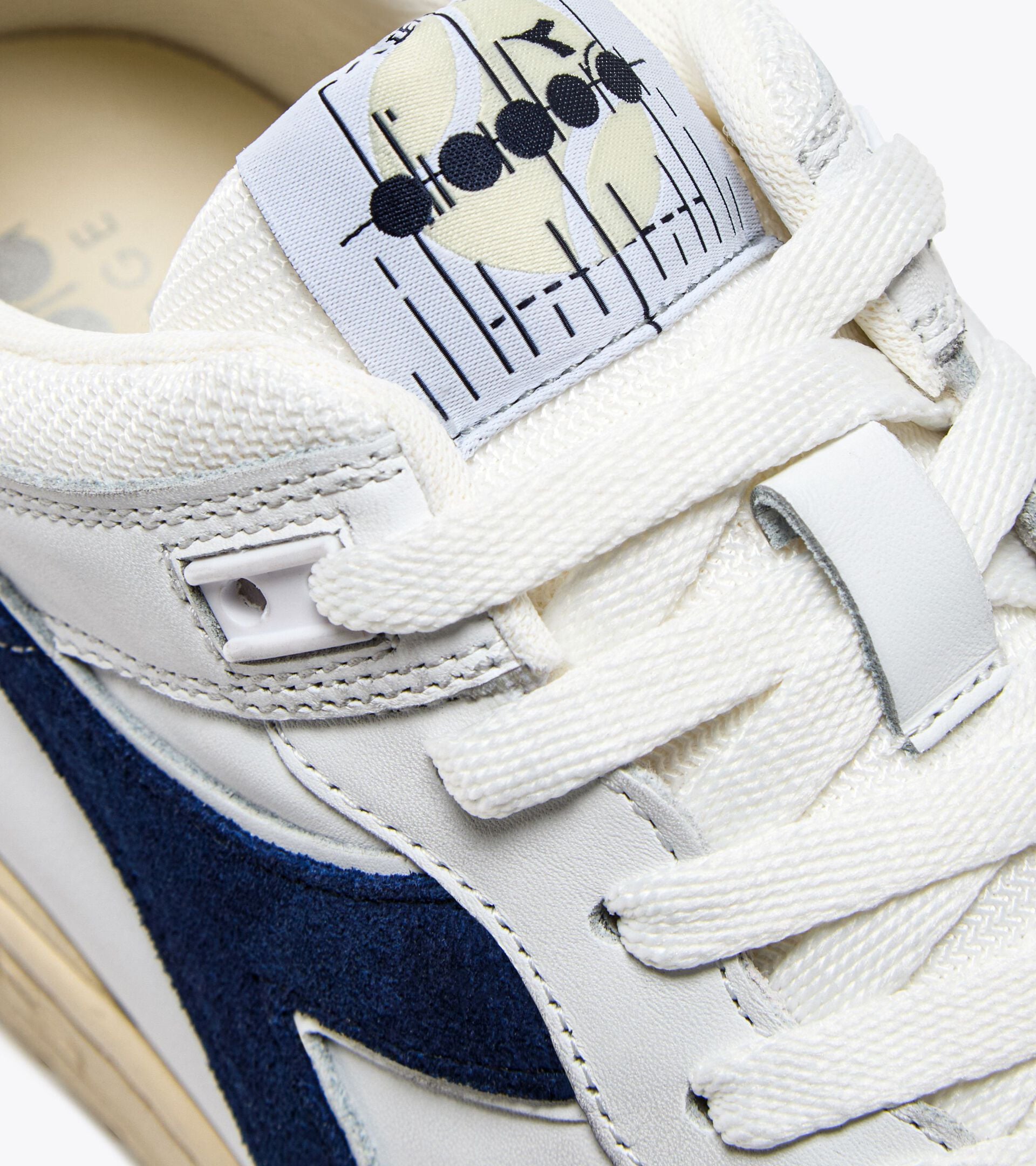Diadora B.560 Used White/Blue Corsair