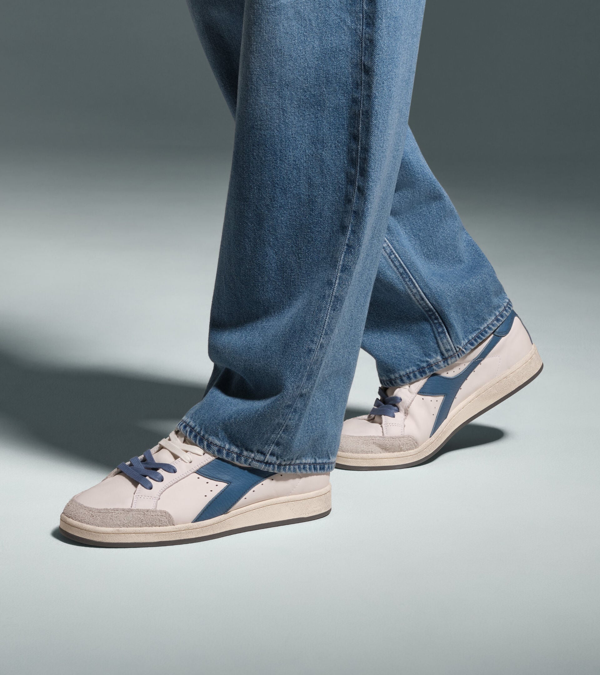 Diadora Prestige Used White/Blue Shadow