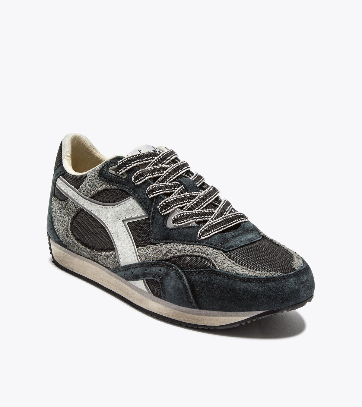 Diadora Equipe Revenge Used Black