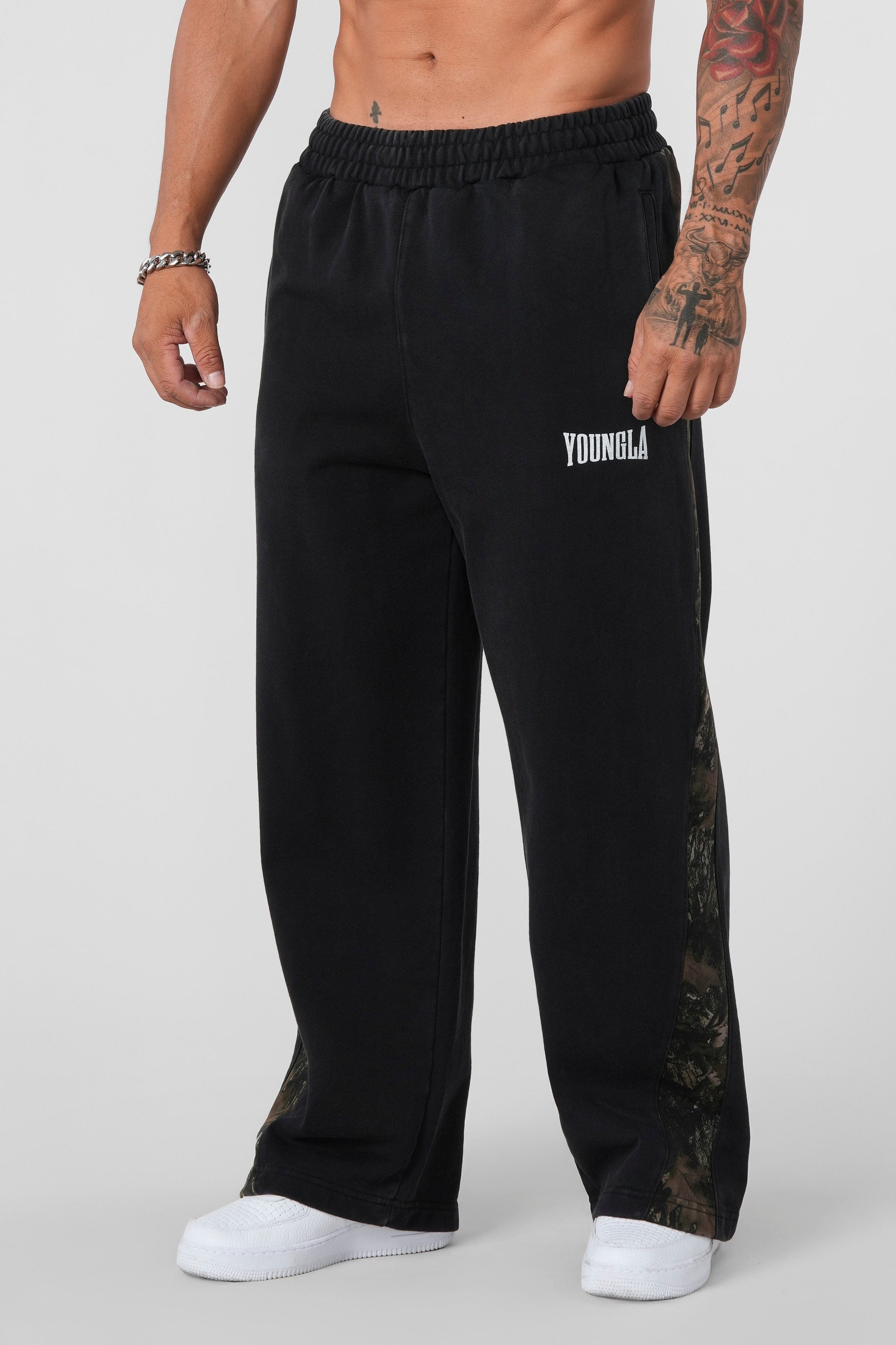 YoungLA 2081 - Stellar Sweats Black/Dark Tree Camo
