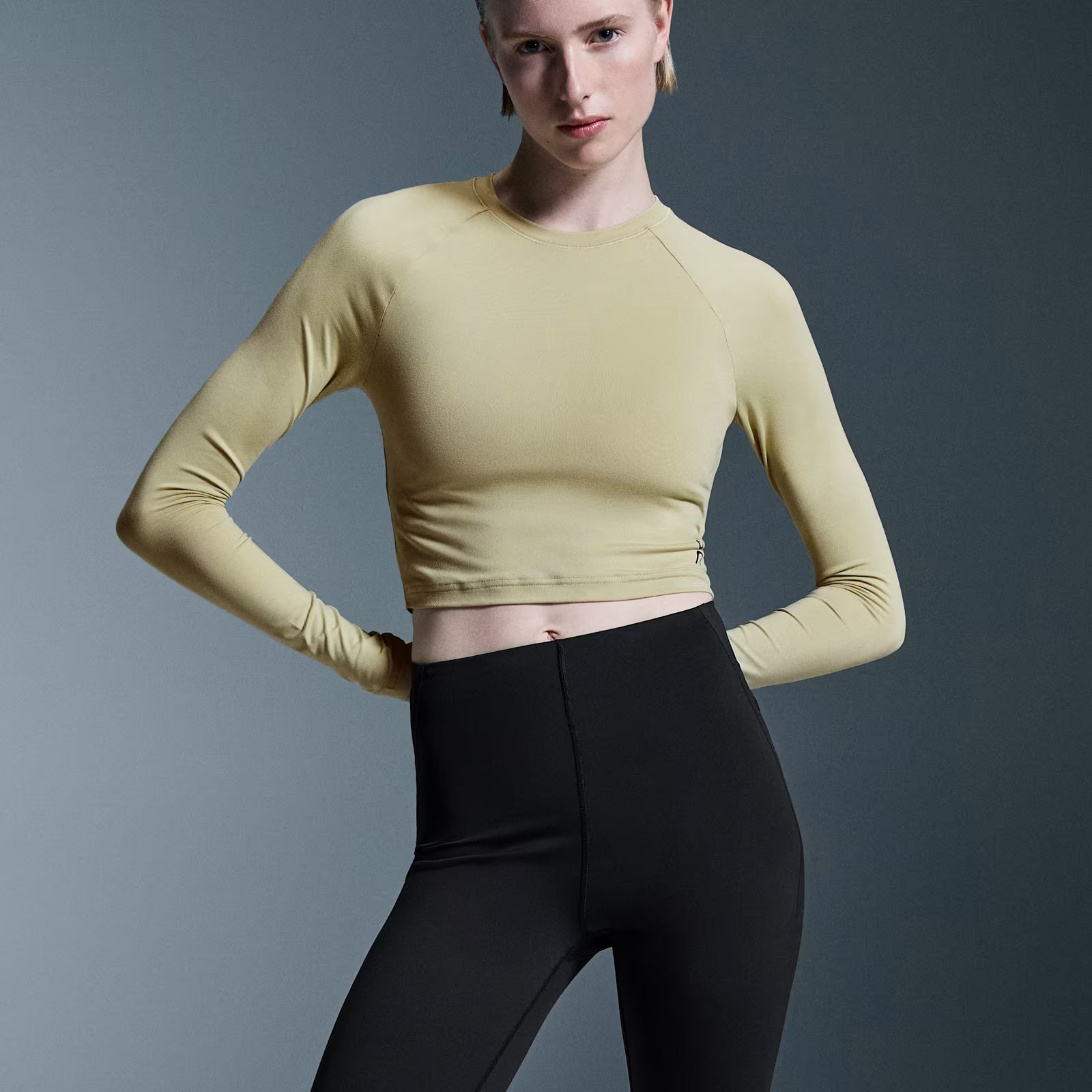 On Studio Long-T Crop Caper (Women'S)