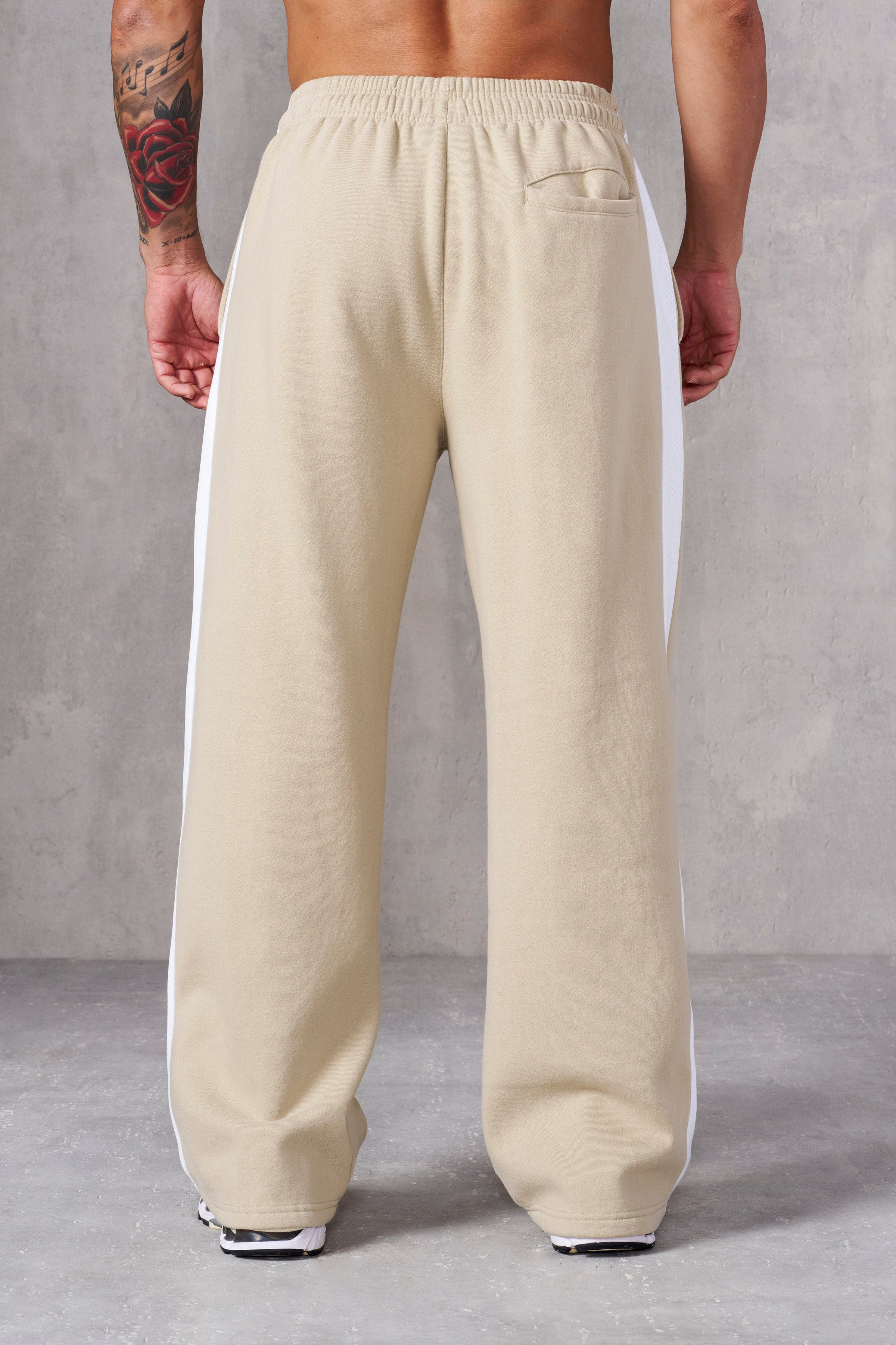 YoungLA 2115 - Timeless Sweats Tan