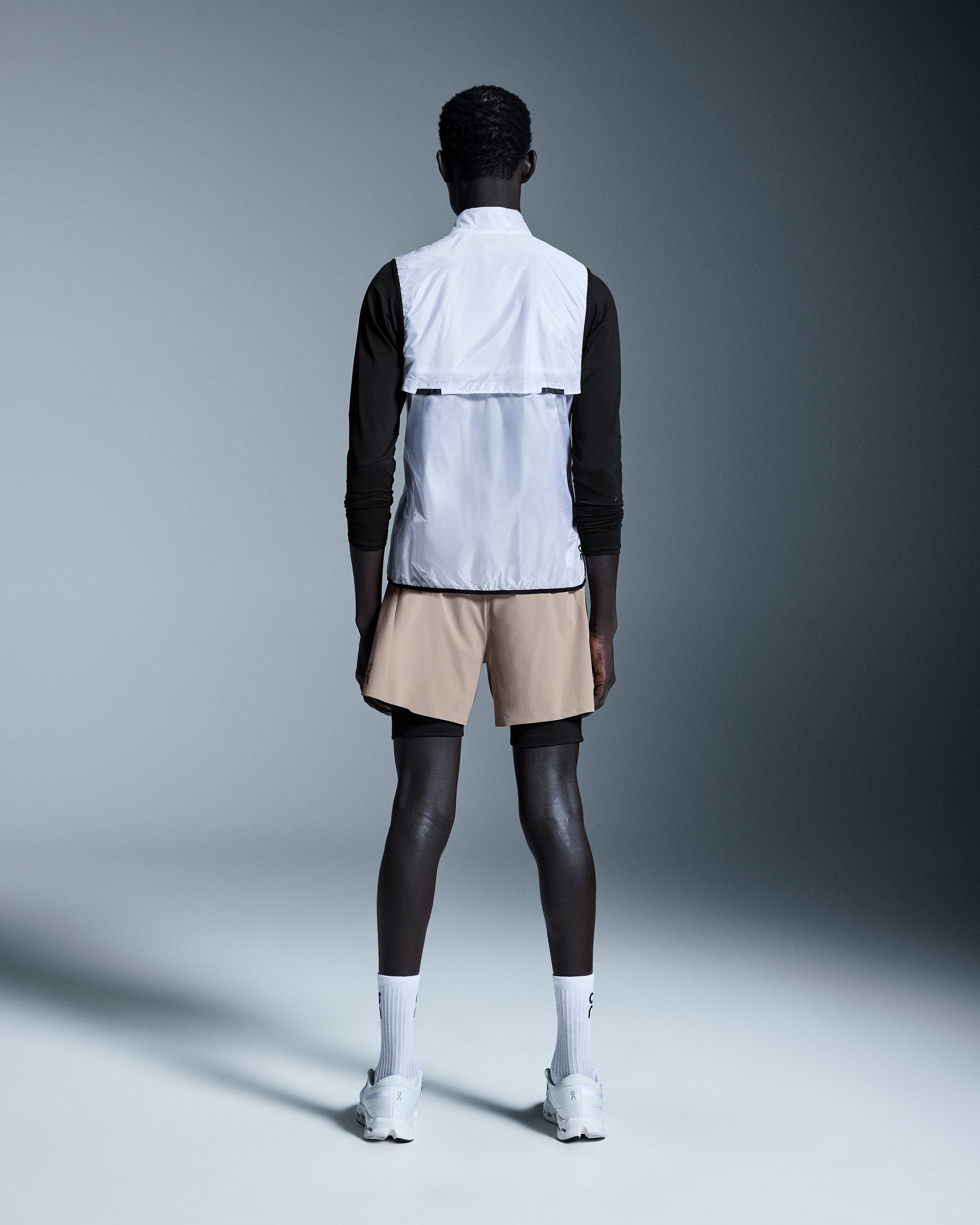 On 5" Performance 2/1 Shorts Cinder | Black