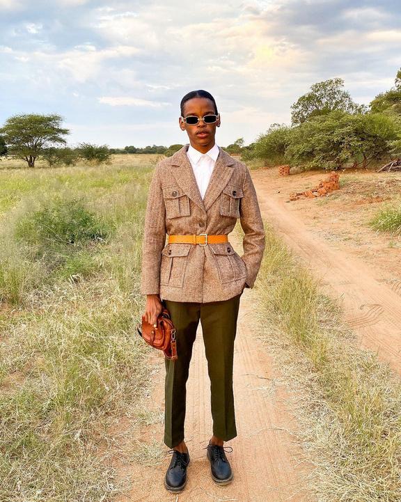 Dr Martens Yellow Stitch Smooth Leather Brogue Shoes - Black