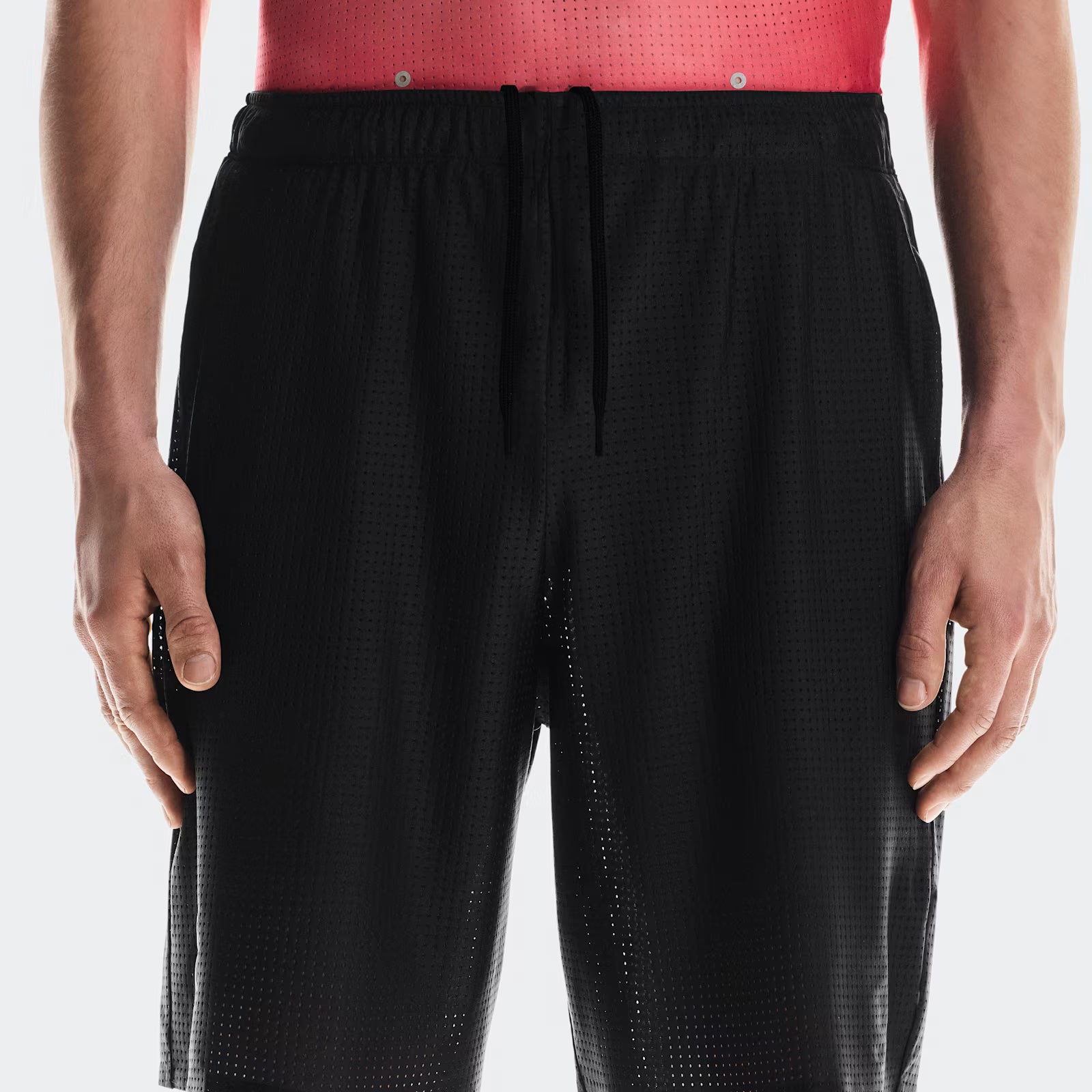 On Pace Mesh Shorts Black