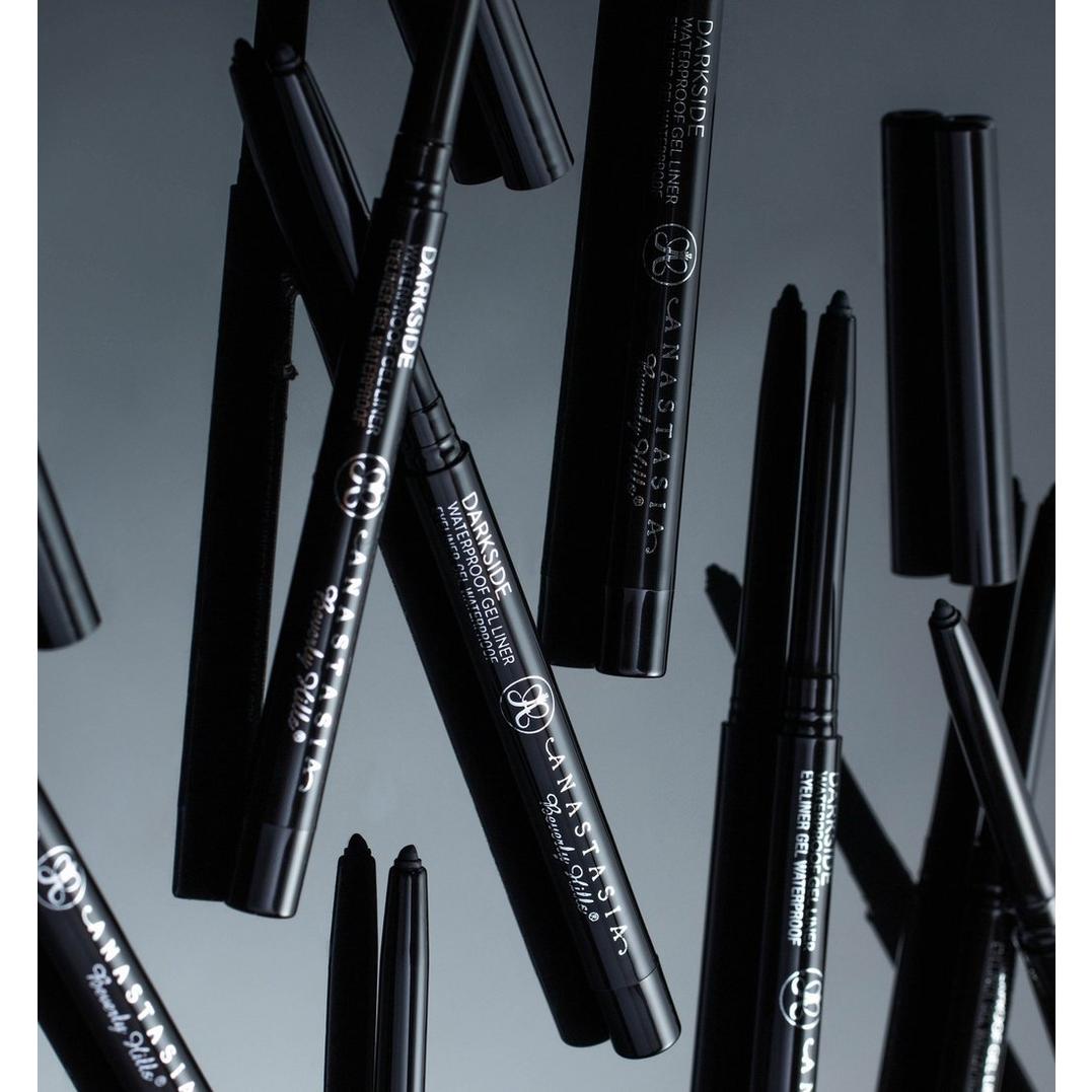 #color_intense-black