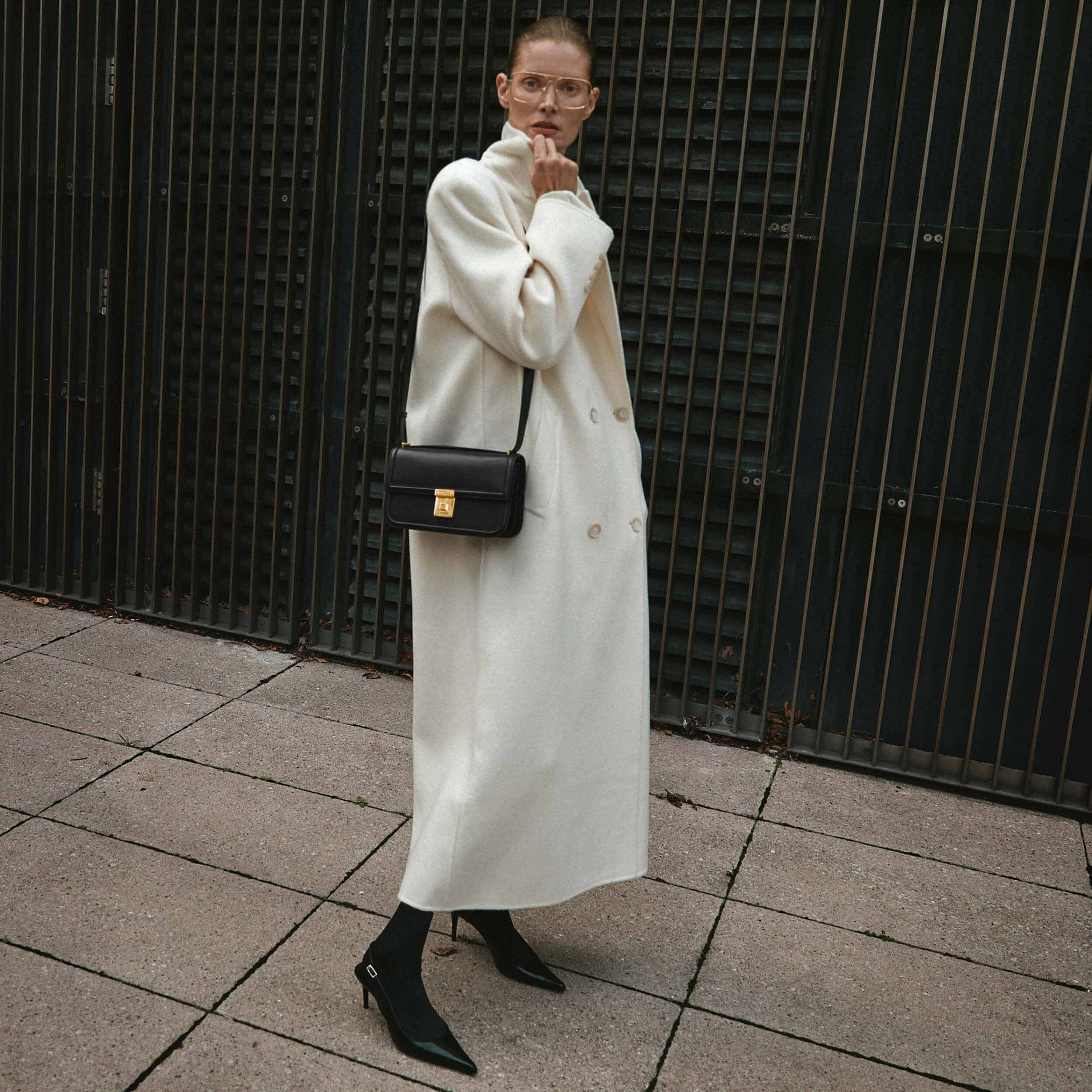 DeMellier The Paris Crossbody black smooth