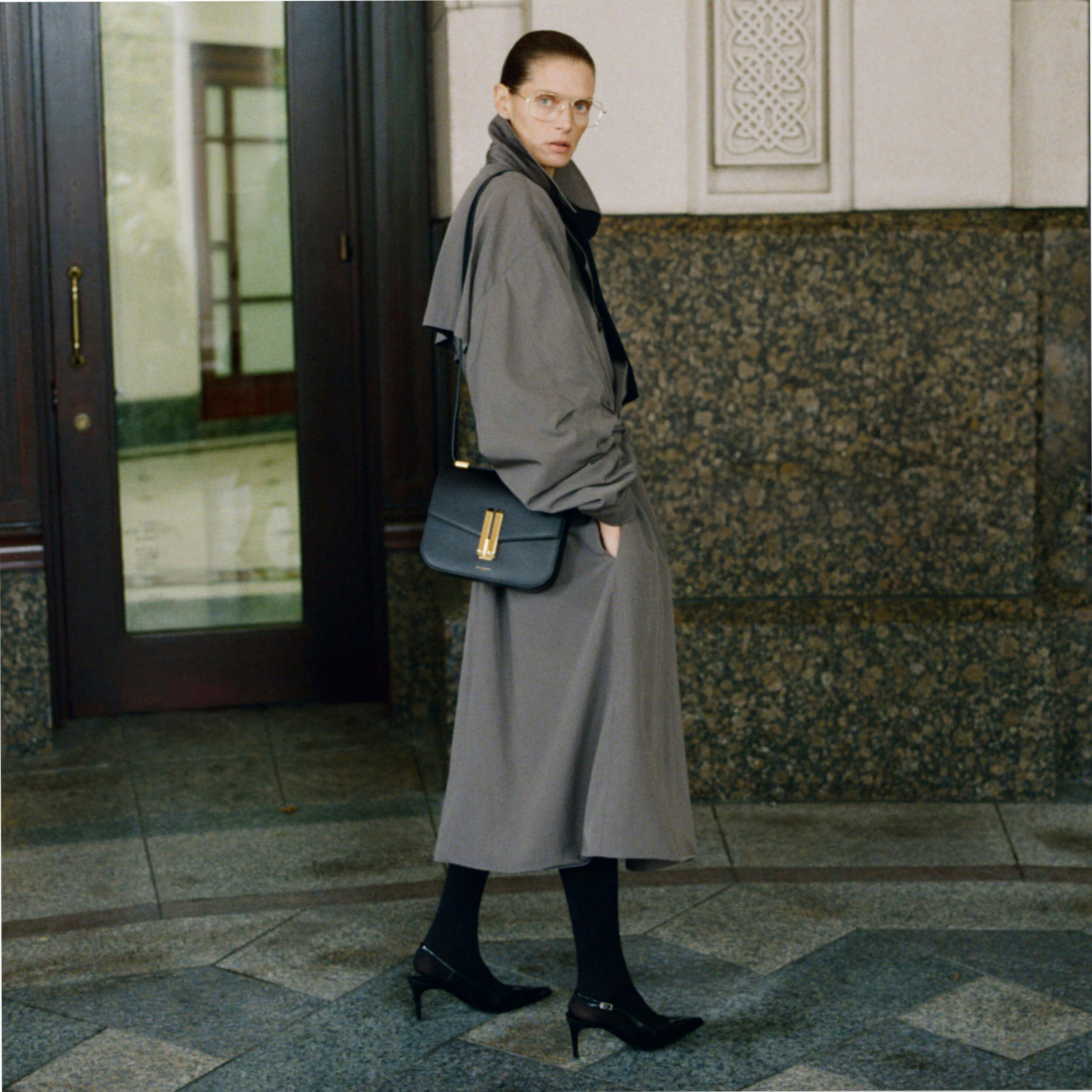 DeMellier The Vancouver black smooth