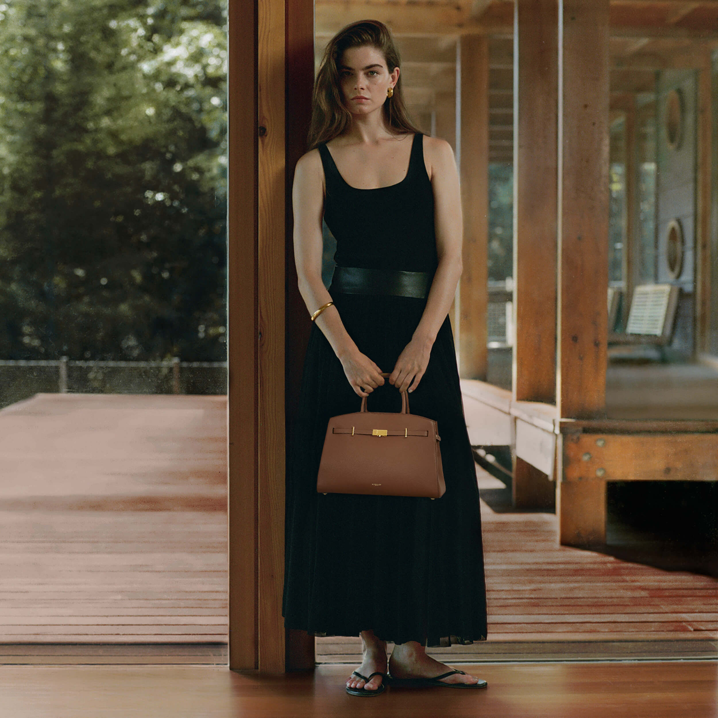 DeMellier The Midi Hudson tan small grain