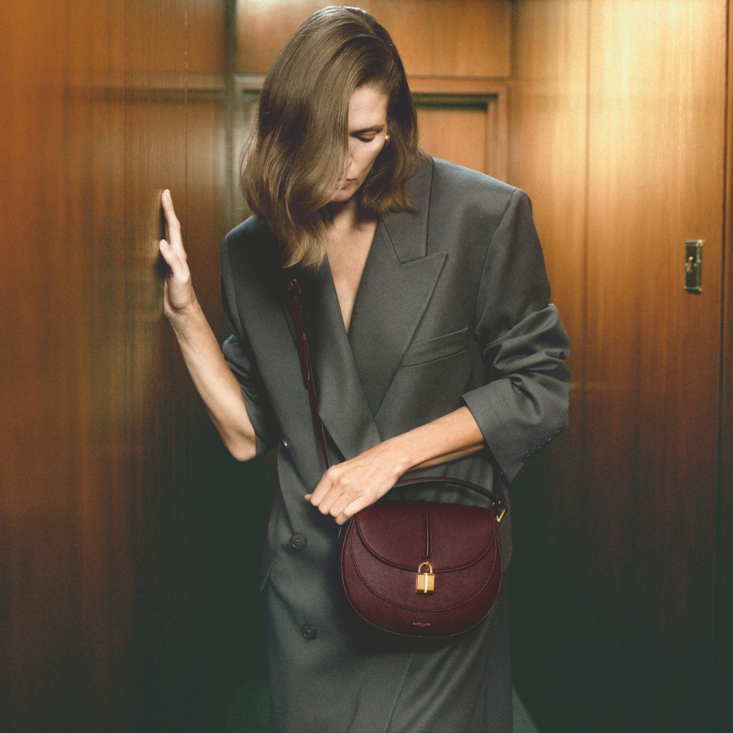 DeMellier The Siena Saddle burgundy small grain