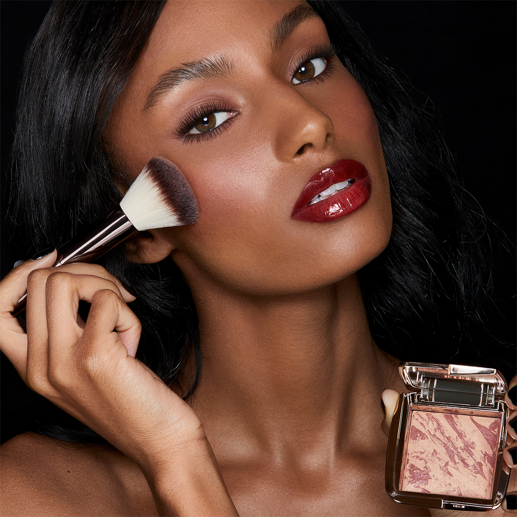 HOURGLASS Ambient Lighting Blush
