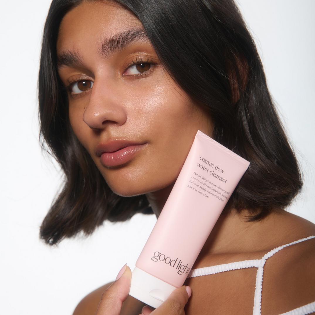 good light Cosmic Dew Gel To Foam Water Cleanser