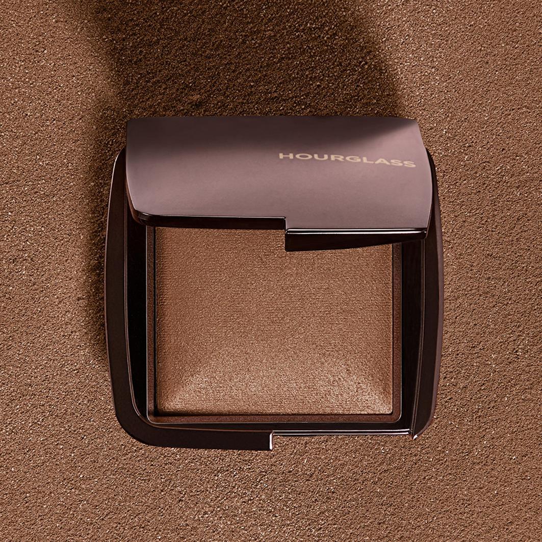 HOURGLASS Ambient Lighting Powder