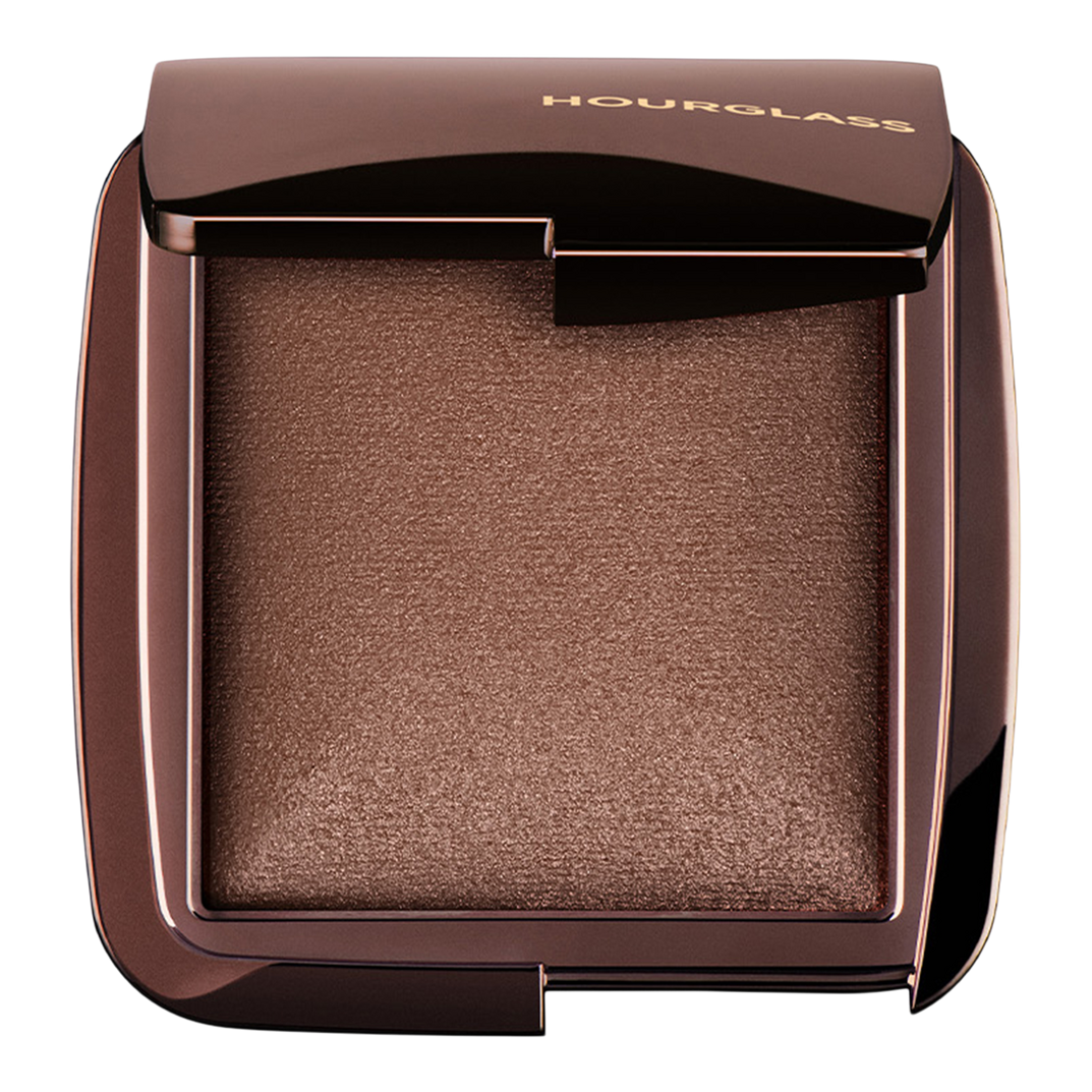 HOURGLASS Ambient Lighting Powder, detail 2