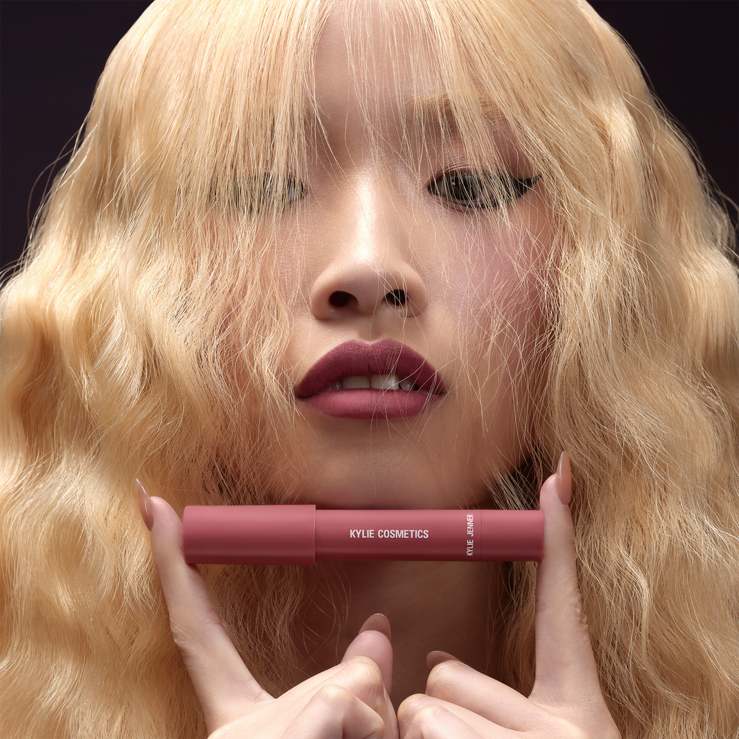 KYLIE COSMETICS Matte Lip Crayon