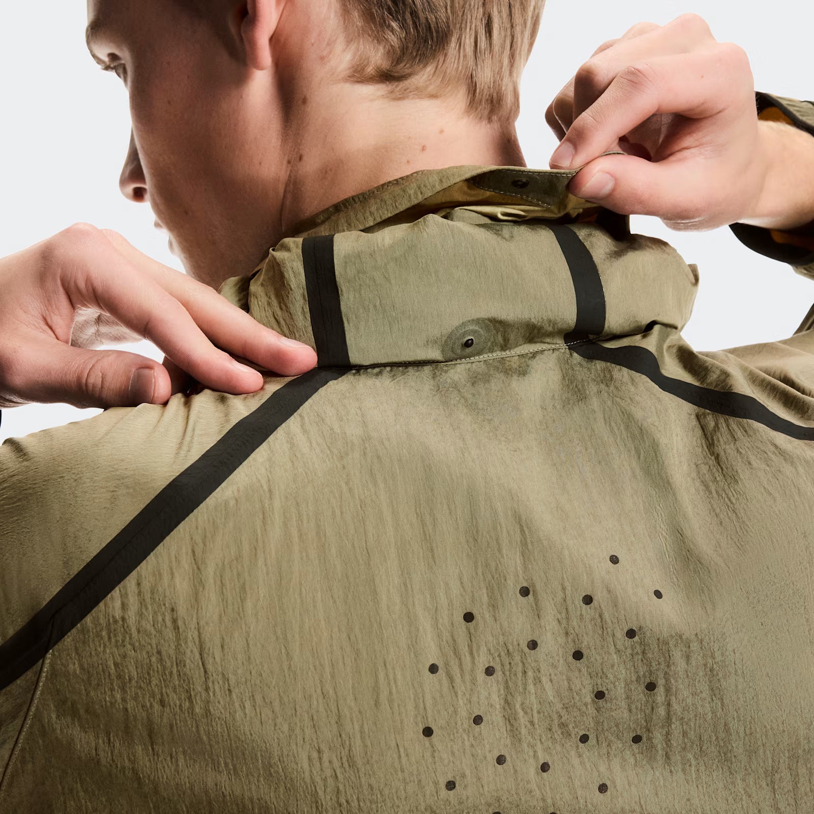 On Performance Volt Jacket Safari