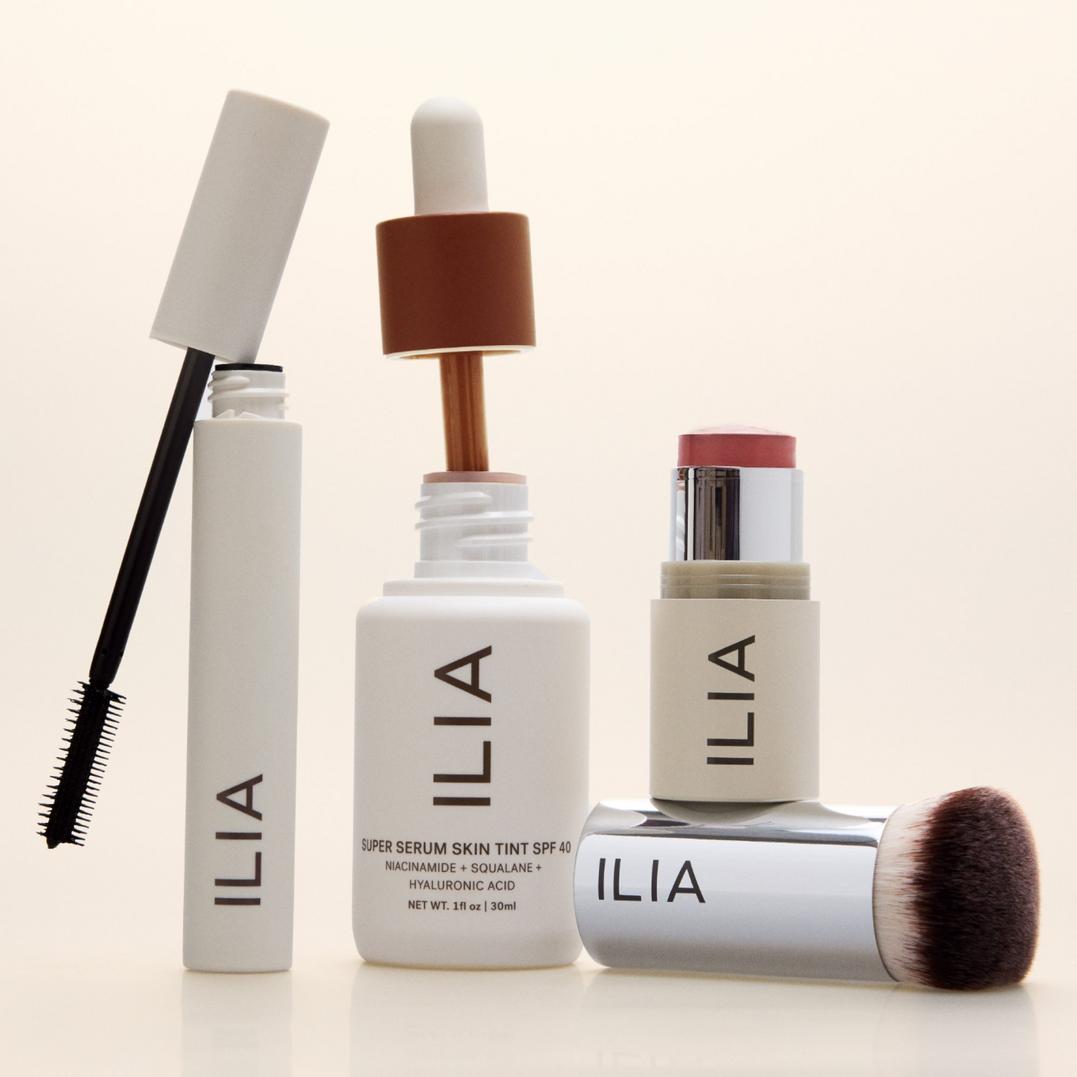 ILIA Perfecting Buff Brushwith Synthetic Bristles