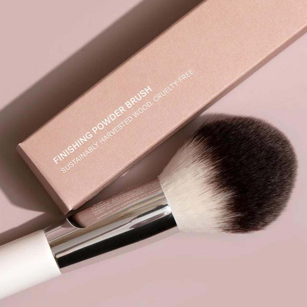 ILIA Finishing Powder Brush with Synthetic Bristles