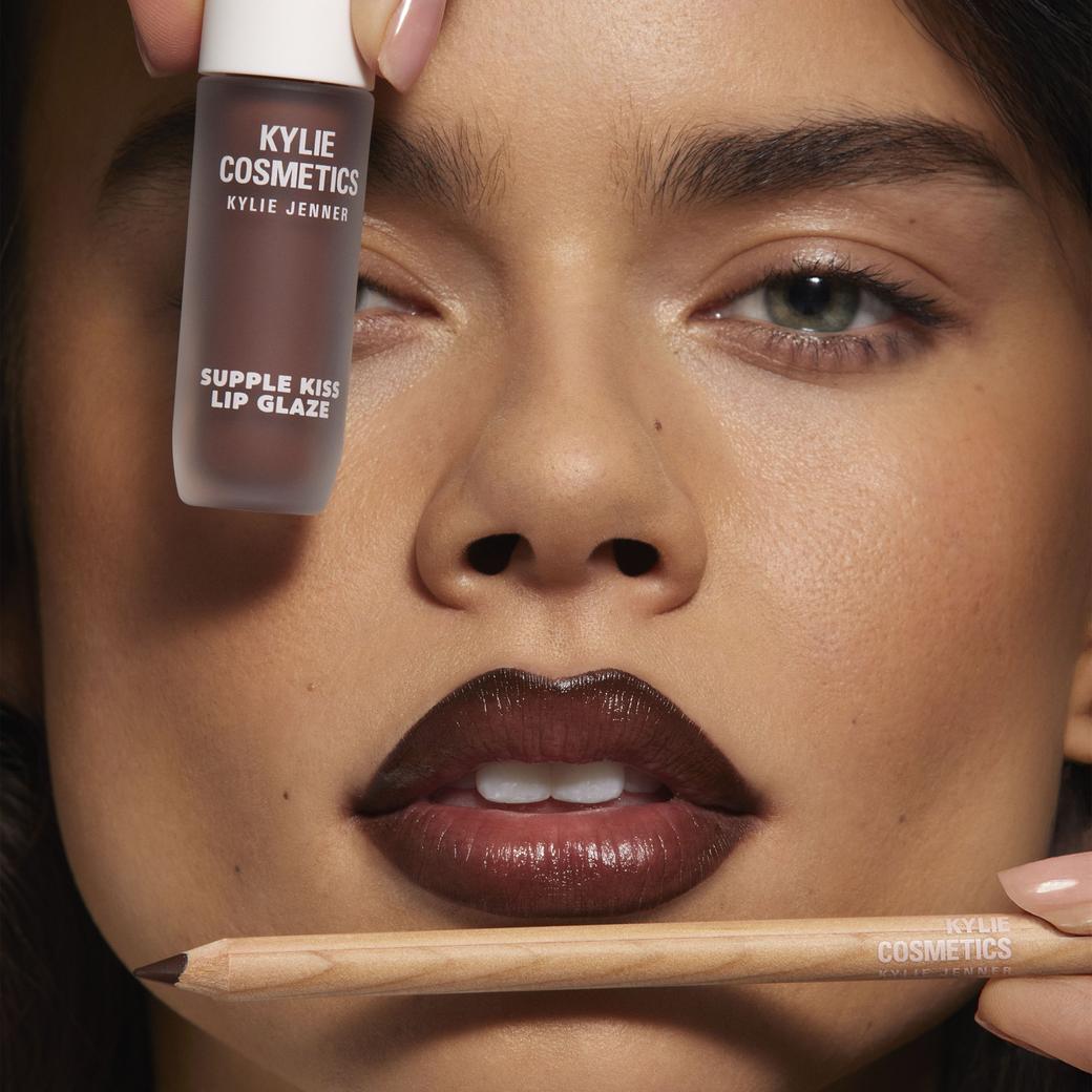 KYLIE COSMETICS Glossy Lip Kit