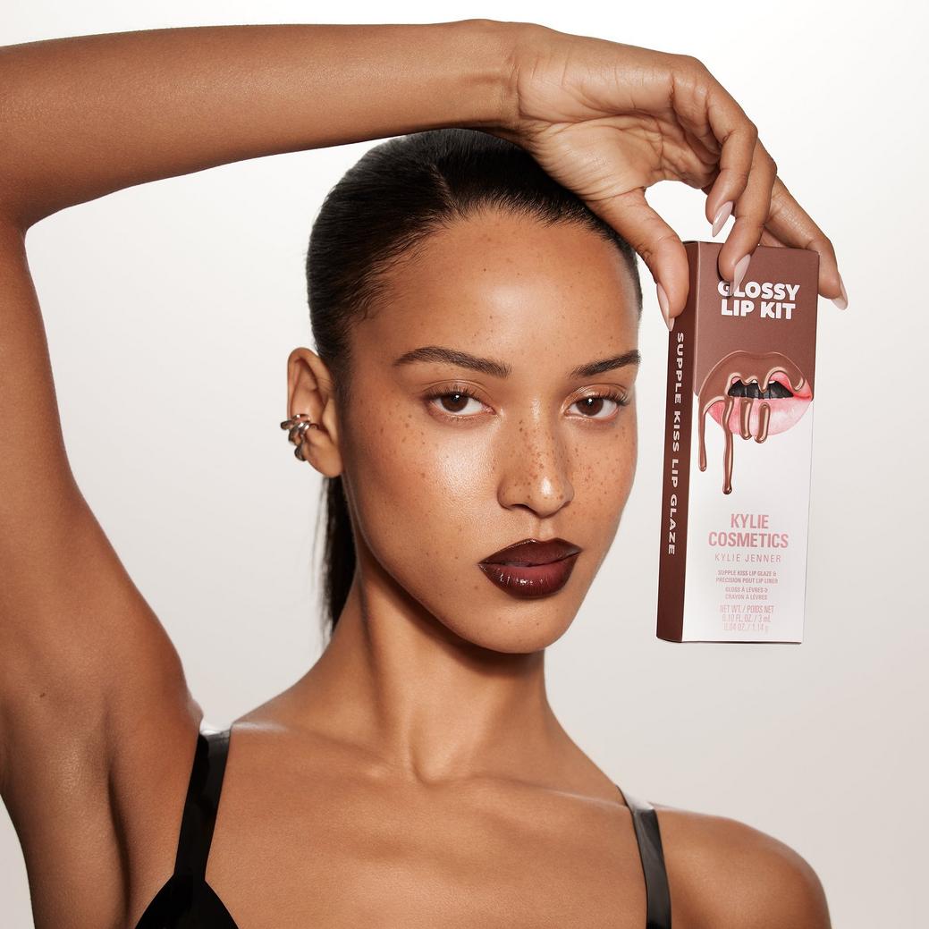 KYLIE COSMETICS Glossy Lip Kit