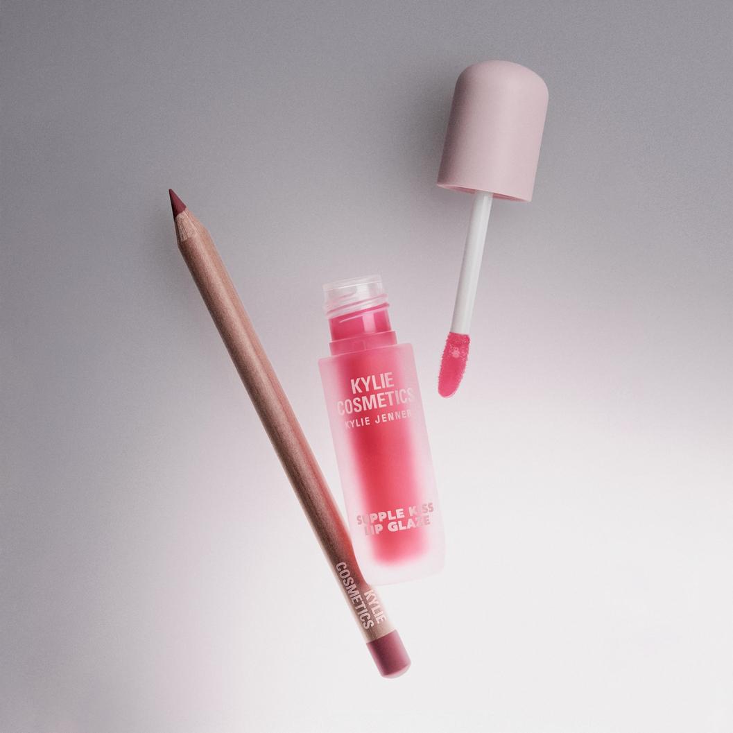 KYLIE COSMETICS Glossy Lip Kit