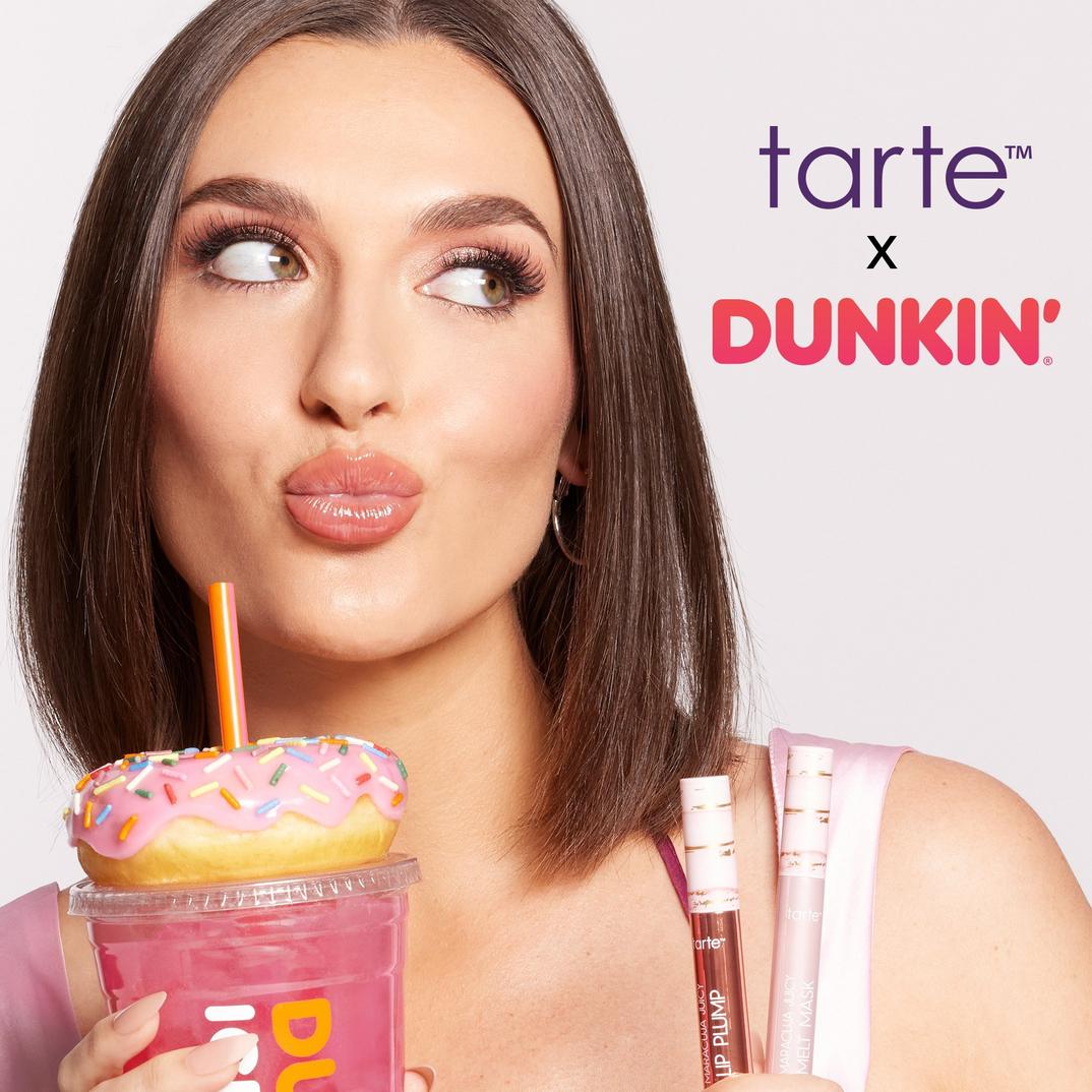 Tarte tarte x Dunkin' Vanilla Icing Maracuja Juicy Lip Plump