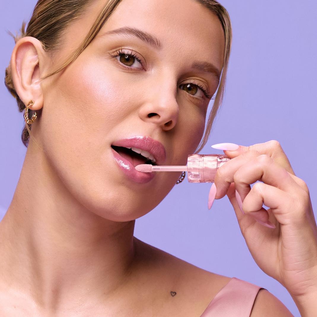 florence by mills Stay Plush Serum Infused Lip Oil Tint