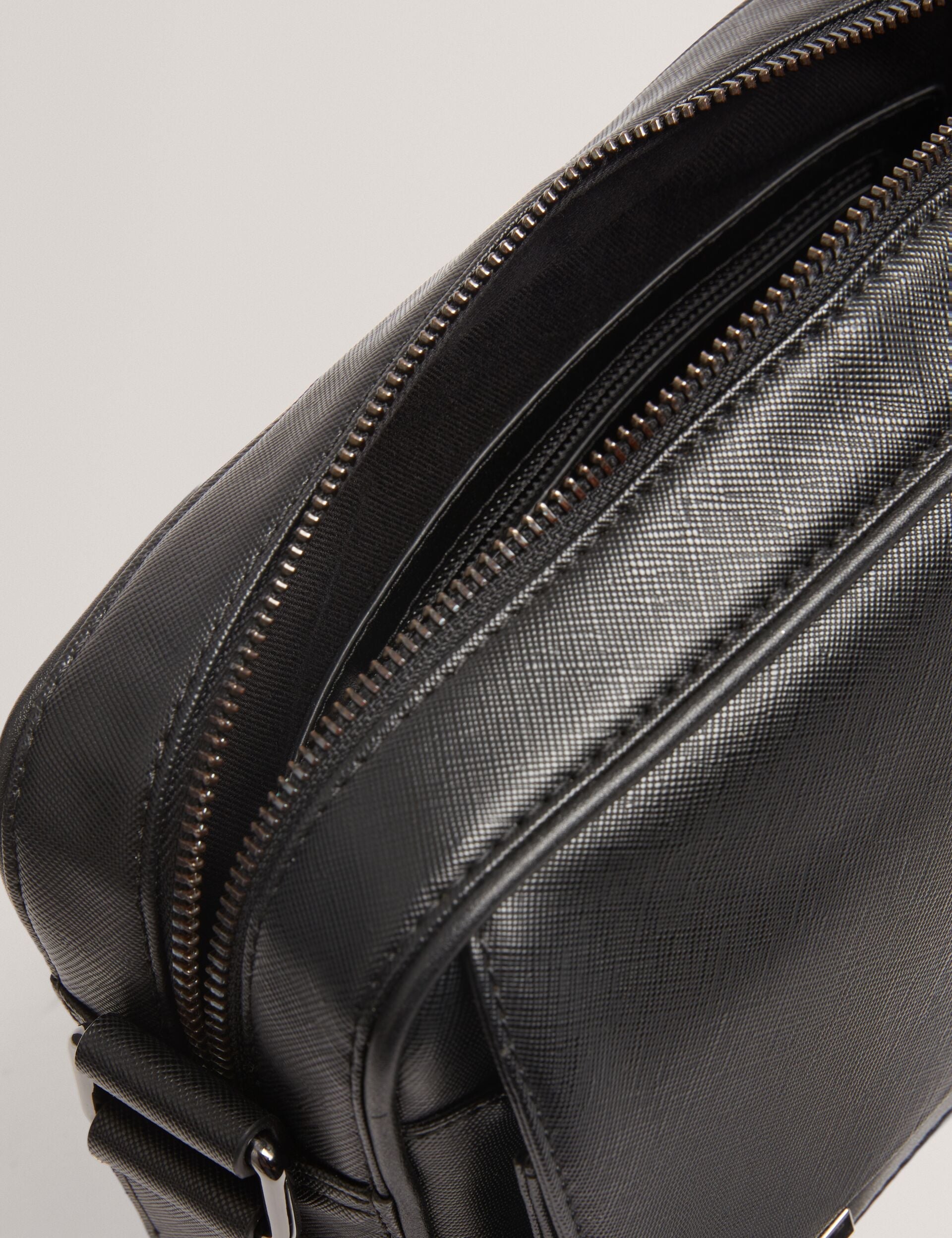 Ted Baker Sampson Crosshatch Pu Crossbody Messenger Bag