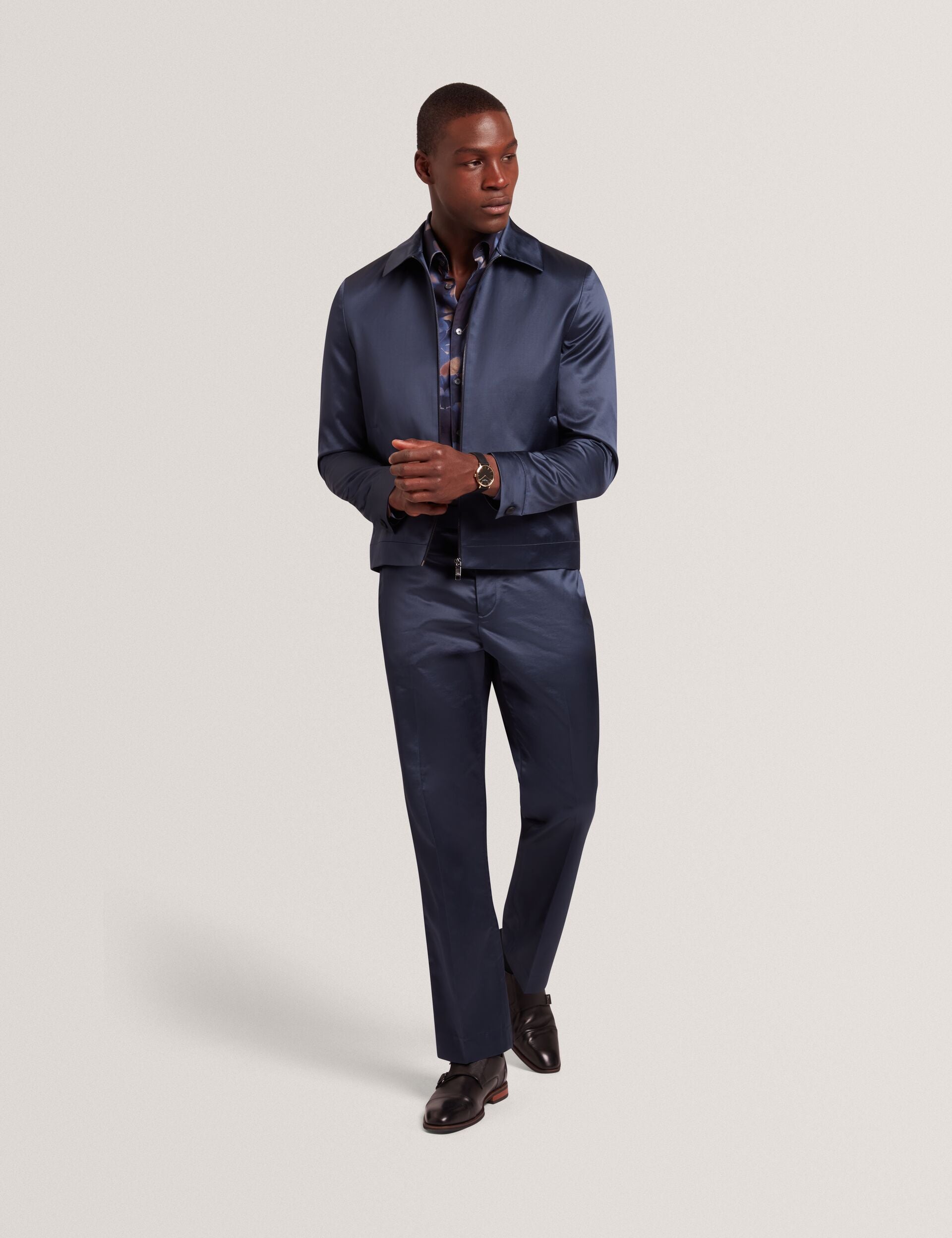 #color_navy