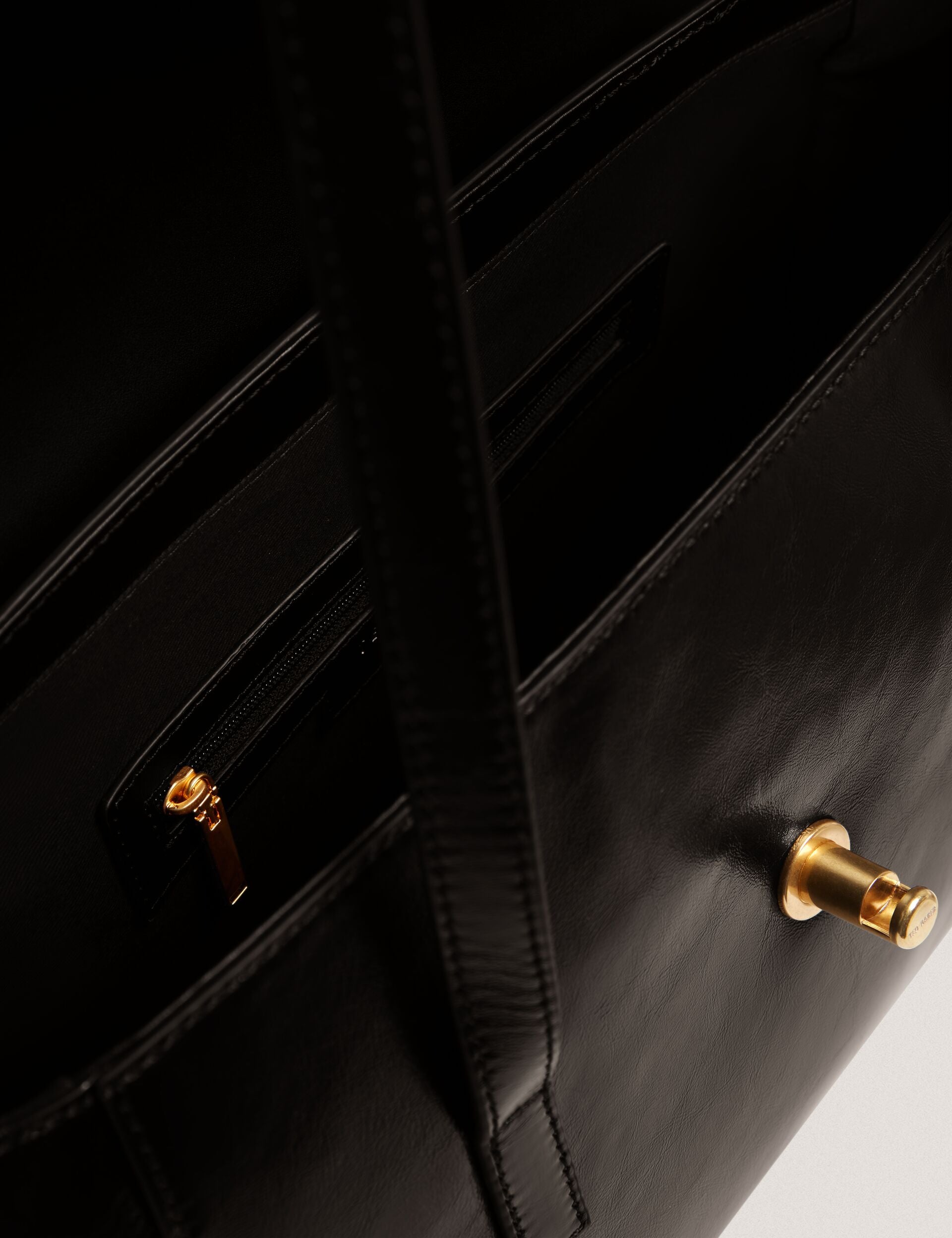 Ted Baker Kkamy Twist Lock Crinkled Leather Baguette Bag Women's